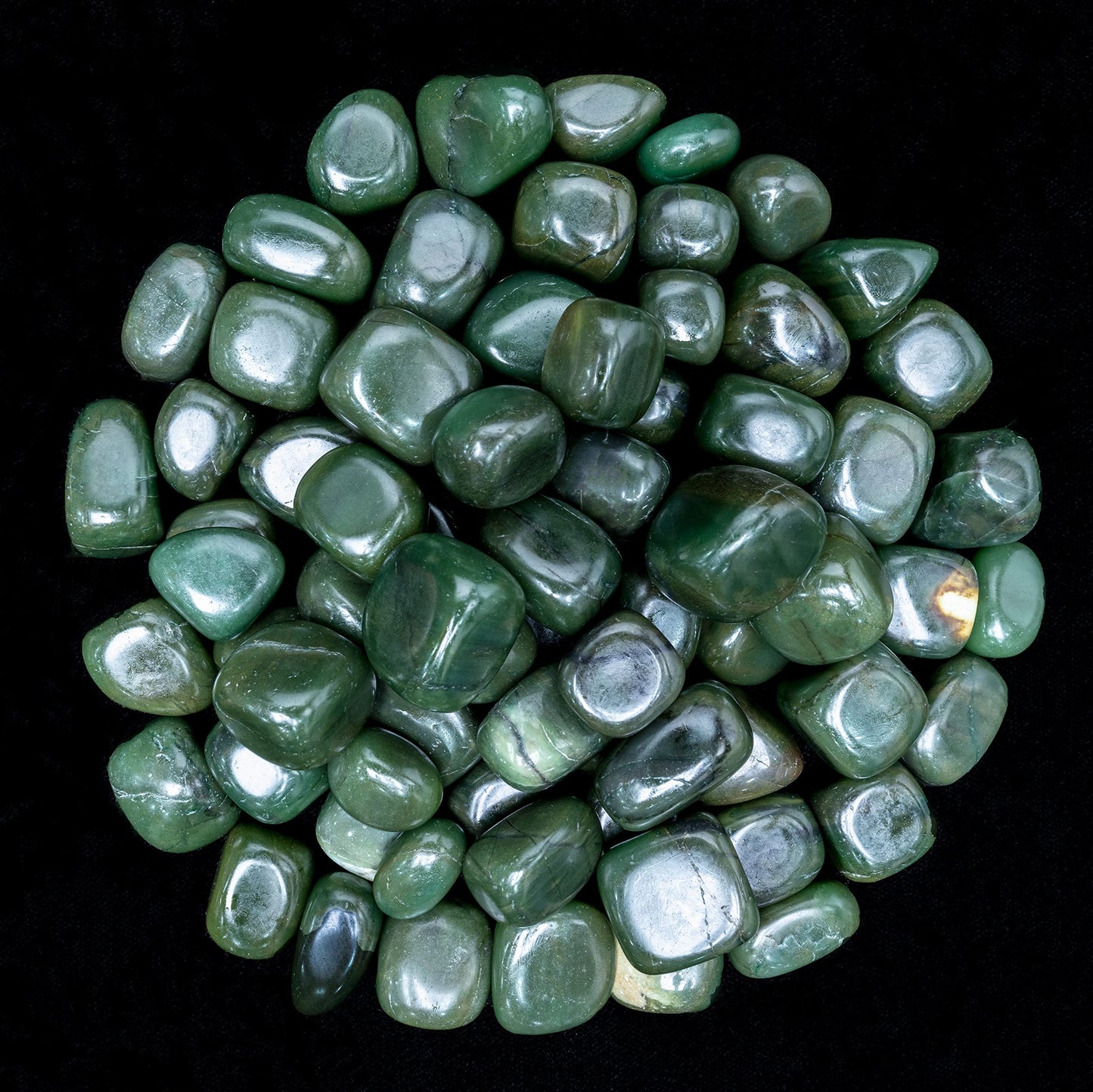 "Crocon 1LB Green Aventurine Tumbled Stones and Crystals bulk 2000+ Carats Natural Crystal Kit for Reiki Healing Crystal Polished, Tumble Stones, Chakra Balancing, Gift, Home Decor Size : 2025 mm"