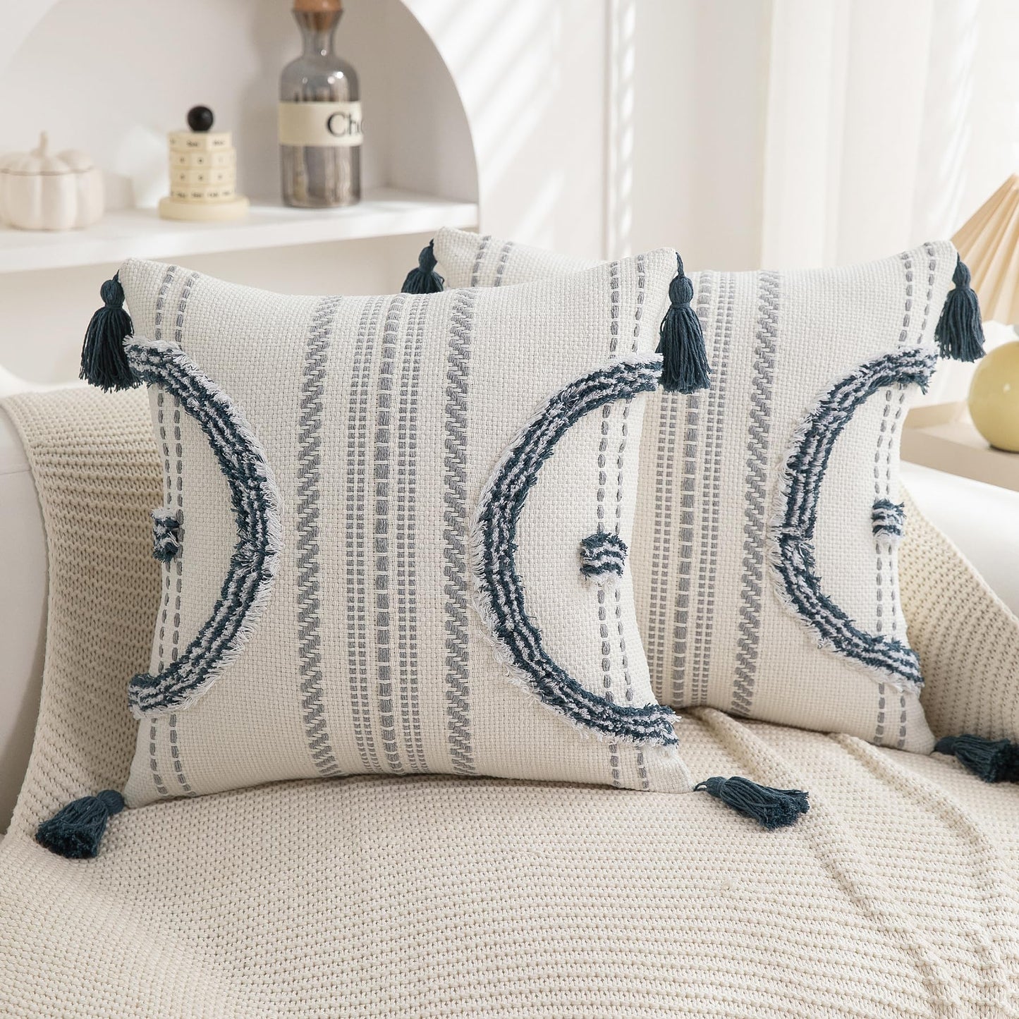 Boho Throw Pillow Covers 18x18 Set of 2 Cotton Woven Tufted Farmhouse Pillows Covers with Tassels Outdoor Neutral Navy Decorative Pillowcases Square Textured Accent Cushion Cases for Couch Bed Sofa