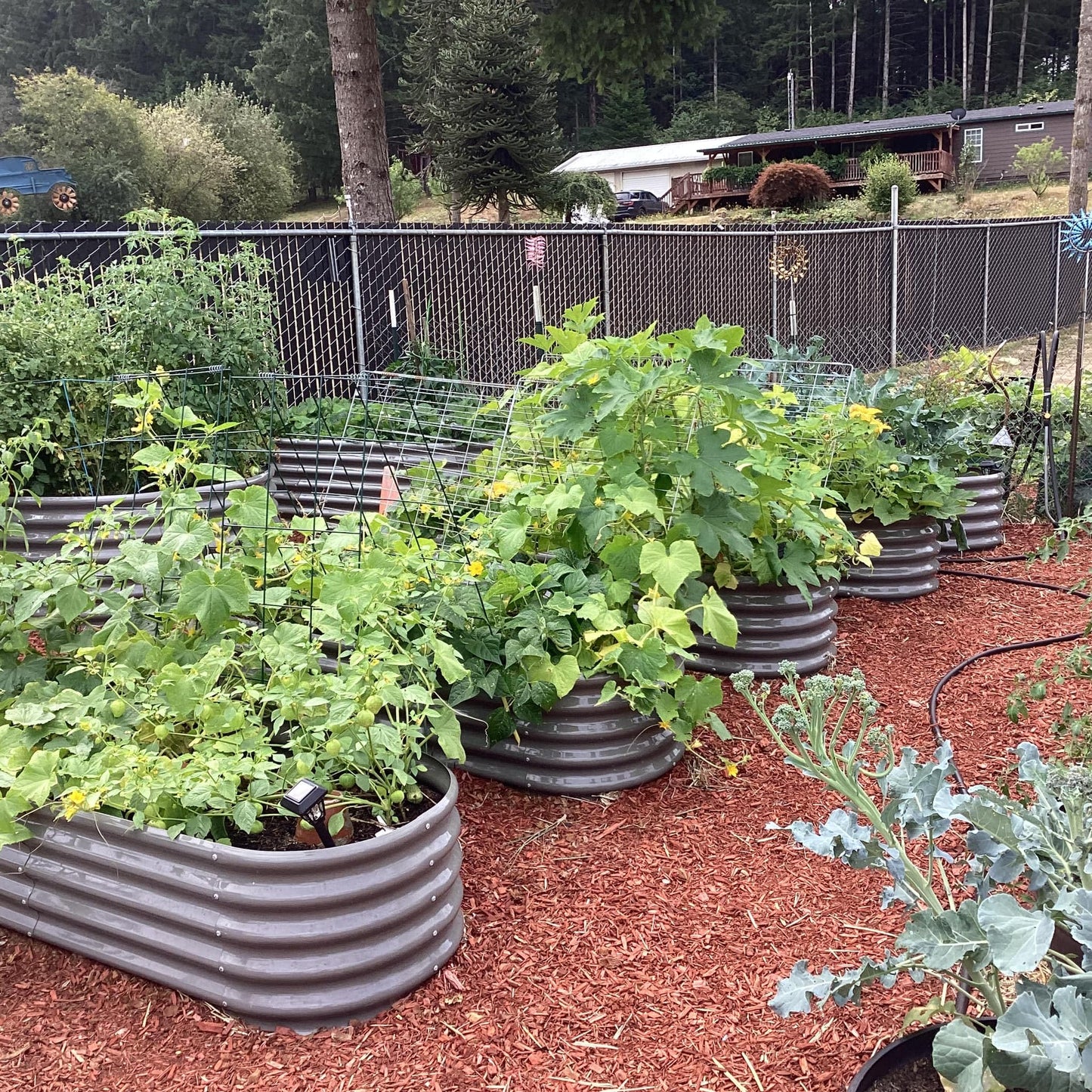 A ANLEOLIFE 12-Pack Galvanized Raised Garden Beds Outdoor, 18" Deep Modular Metal Planter Box Kit, Whole Backyard Farm Garden System with Oval Heart & Round Beds for Vegetable & Flowers, Quartz Grey
