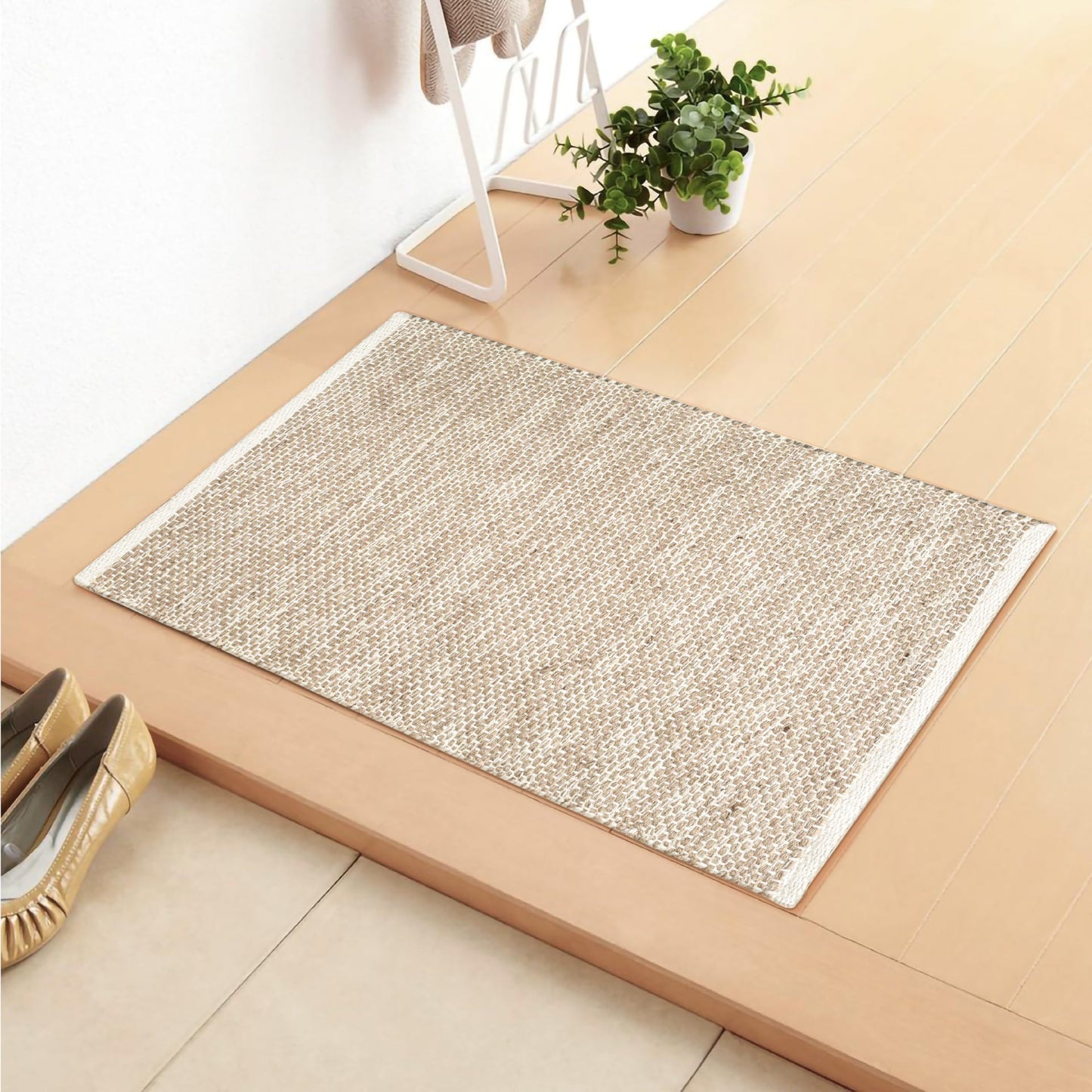 Hausattire Jute Woven Area Rug 2'x3' - Natural, Small Boho Farmhouse Rugs for Living Room, Bedroom, Kitchen, Entryway Front Door | Beige Outdoor Indoor Rustic Accent Bathroom Mat - 24x36 Inch