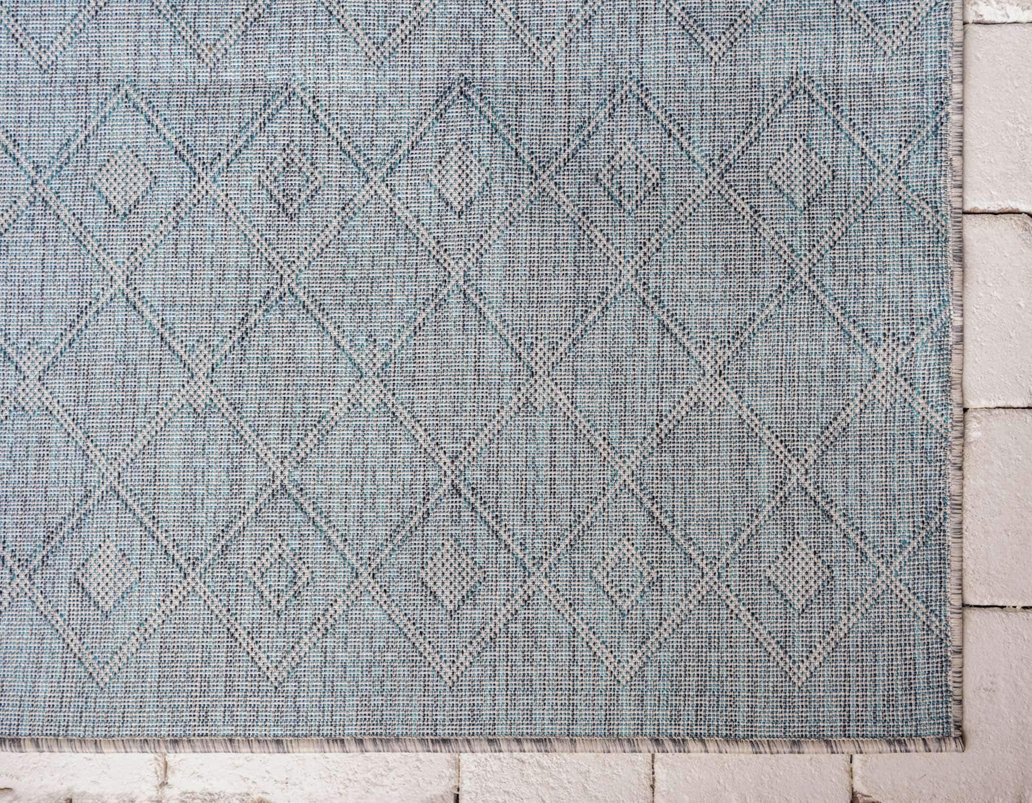 Unique Loom Outdoor Trellis Collection Area Rug - Tribal Trellis (5' 1" x 8' Rectangle, Light Blue/ Ivory)