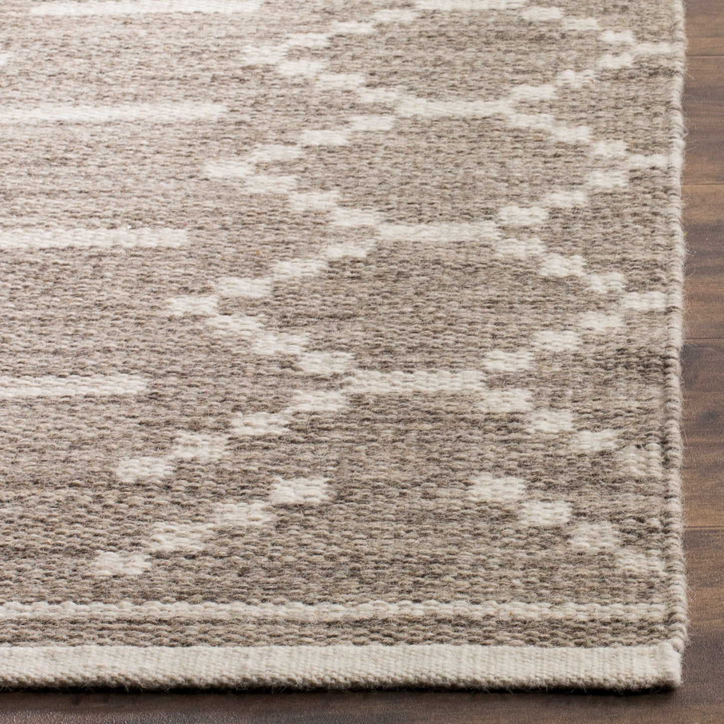 SAFAVIEH Area Rug 8x10 - Kilim Collection - Large - Grey & Ivory, Handmade Flat Weave Wool, Ideal for Living Room, Bedroom, Office, Dining Space (KLM353A)