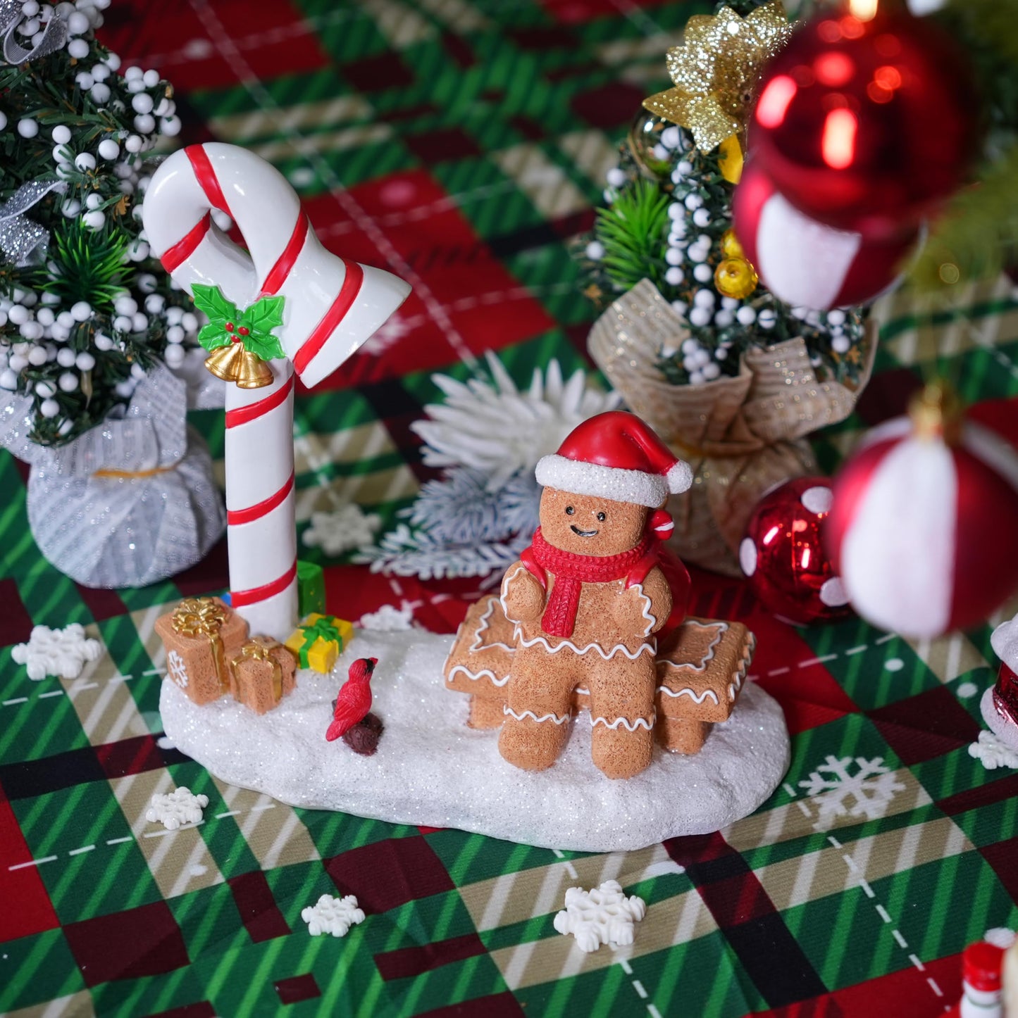 YOQUATE Christmas Gingerbread Man Decorations Indoor Home Decor Christmas Gingerbread Man Figurines Winter for Table Top Centerpiece Fireplace Decor Cute Decoration Gift（GB）