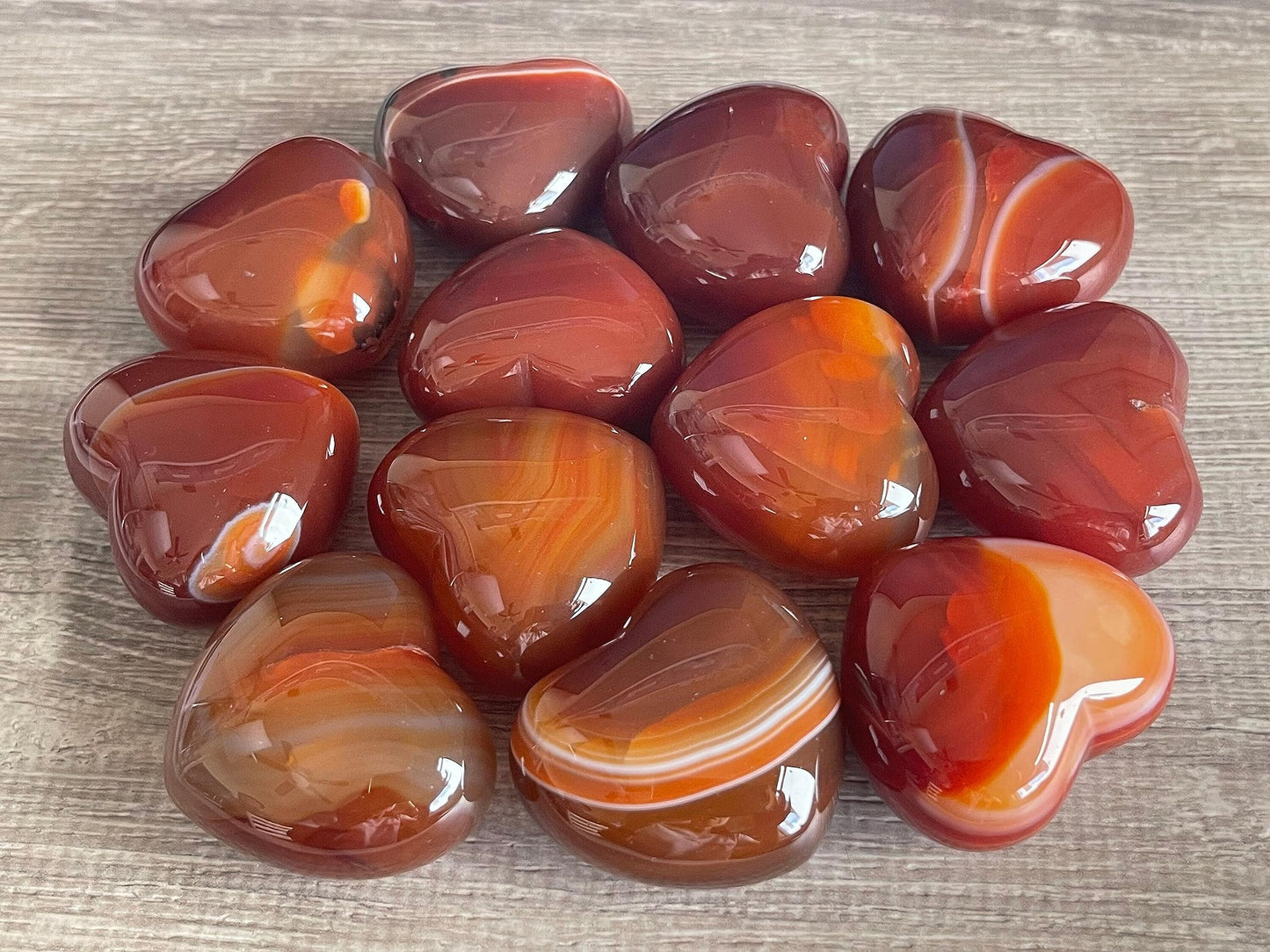 Carnelian Gemstone Hearts, Polished Carnelian Puffy Hearts, Carnelian Crystal Palm Stone, Carnelian Healing Crystal Hearts (1 Heart）