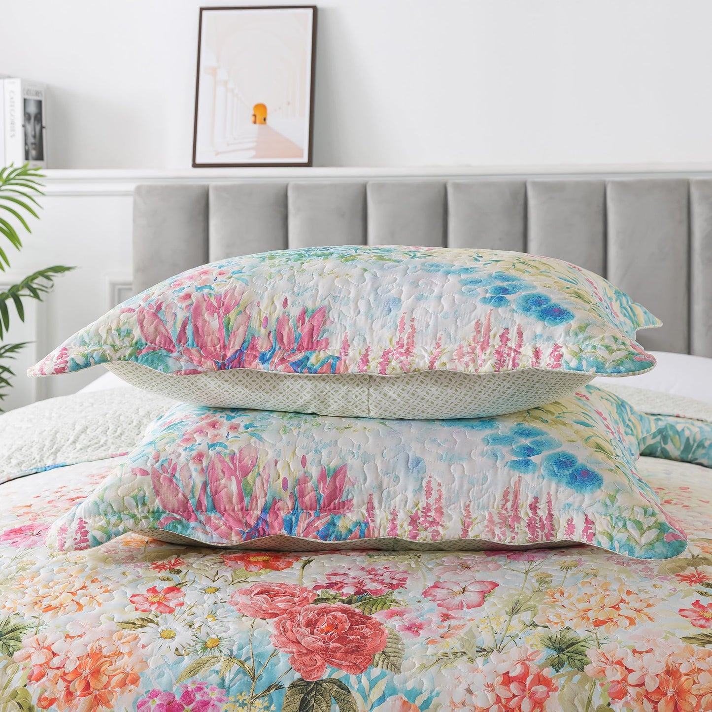 HoneiLife Quilt Sets Queen Size - Floral Quilt 3-Piece, Botanical Bedspreads Wildflower Coverlets for Queen Bed, Microfiber Bed Cover, All Season Quilts-Coral Pink