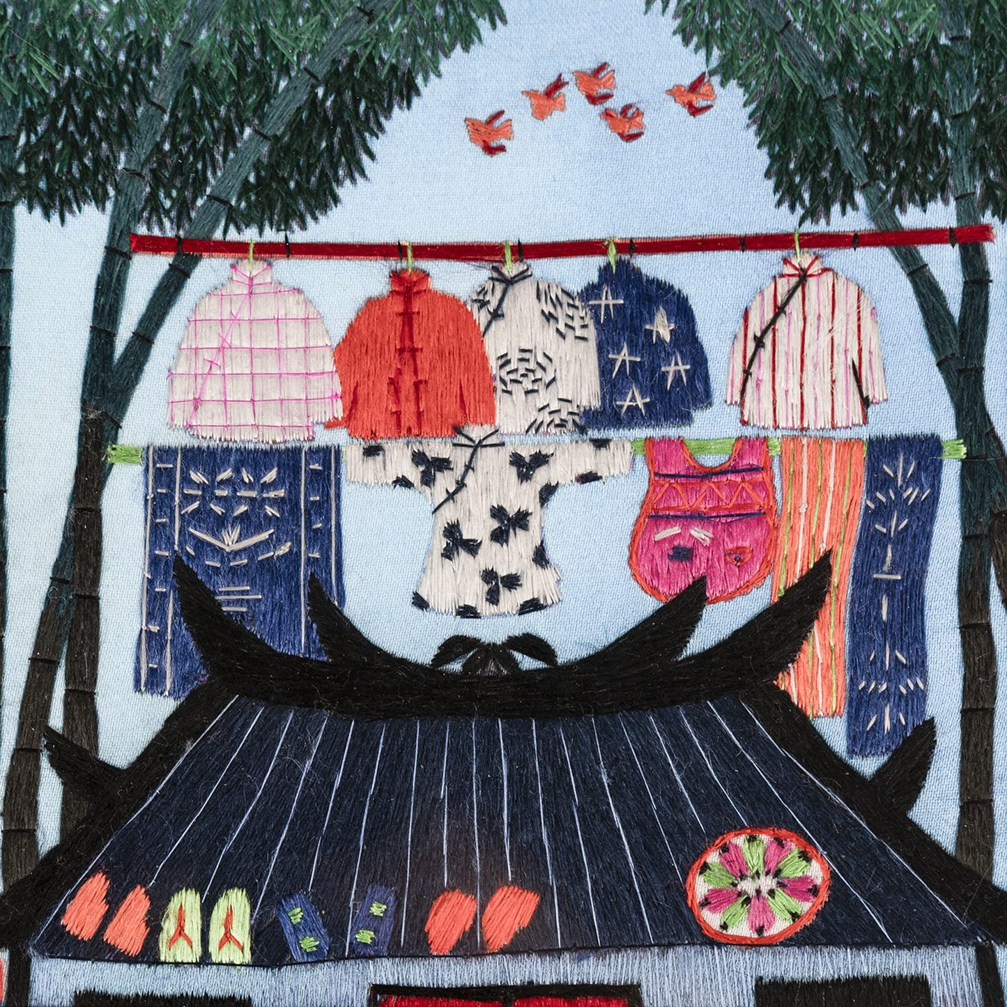 Ebherys Hunan Hand Embroidery Artwork, Handmade Paintings with Wood Frame Hanging on the wall as Room Decoration Home Accessories, Meaningful Gifts for Mother Daughter and Friends (Hanging Cloth)
