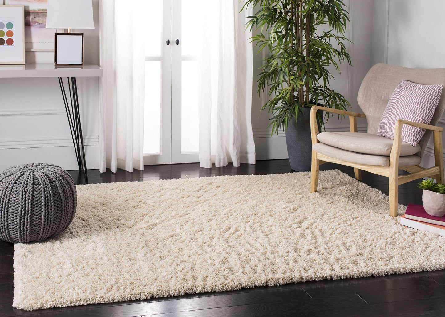 SAFAVIEH Fontana Shag Collection Accent Rug - 4' x 6', Creme, Solid Design, Non-Shedding & Easy Care, 2-inch Thick Ideal for High Traffic Areas in Entryway, Living Room, Bedroom (FNT800B)