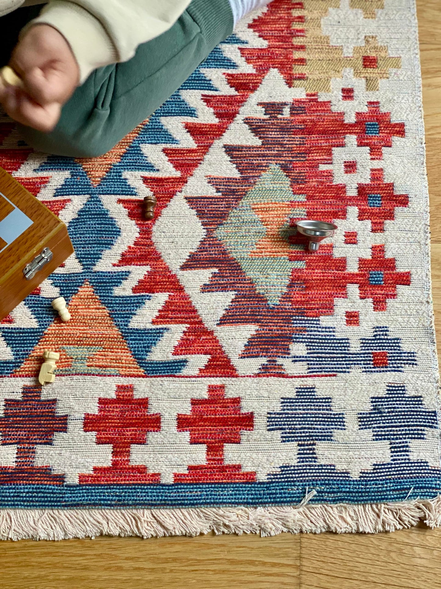 Secret Sea Collection: Modern Kilim Series Small Area Rug, Washable, Reversible, Cotton (2 x 3 feet, Eternal Flow)