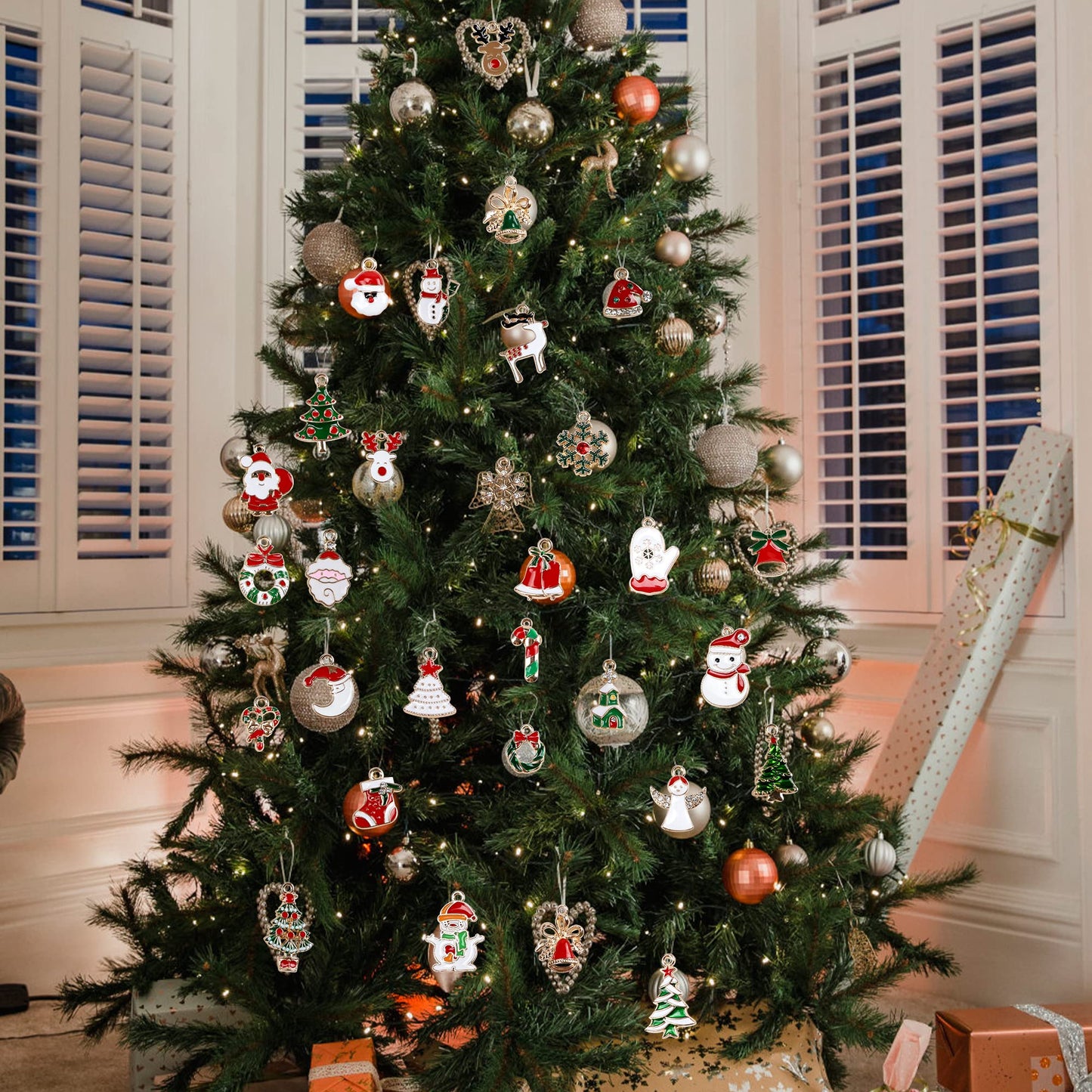 Edenseelake 30 Pcs Christmas Ornaments Set Mini Hanging Resin Metal Christmas Ornament with String for Christmas Tree Decoration