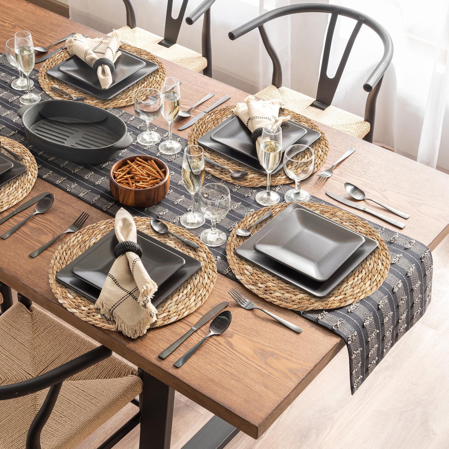 Kochorie Set of 24 Round Woven Placemats 12 Inches Bulrush Placemats Natural Hand-Woven Boho Rattan Placemats Wicker Table Mats Farmhouse Weave Place Mats for Home Dining Table