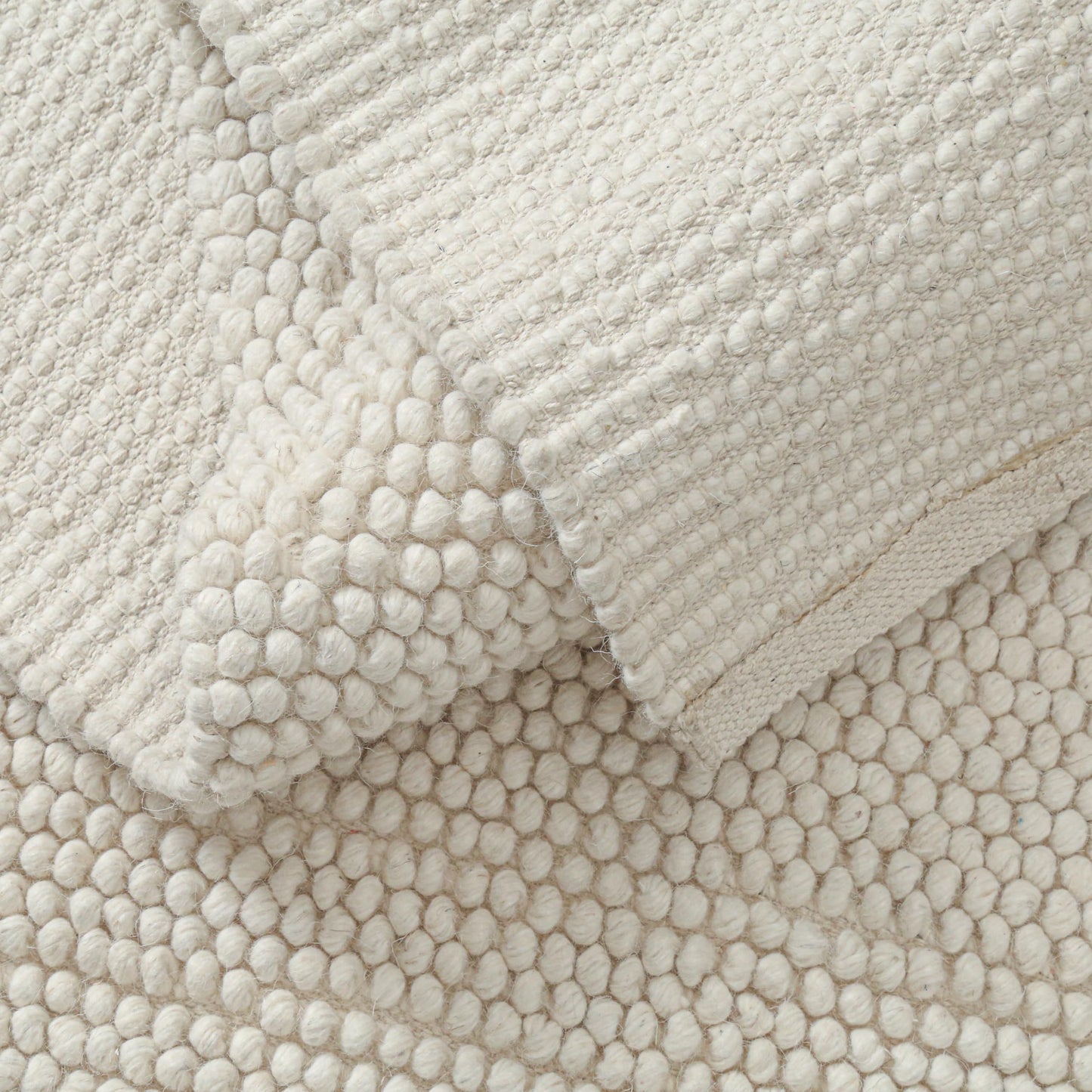Savi Home Handwoven Wool Cotton Blend Area Rug 4x6', Textured Popcorn Braided Ivory Rug, Soft Thick Farmhouse Contemporary Living Room Carpet, Neutral Modern Decorative Floor Rug