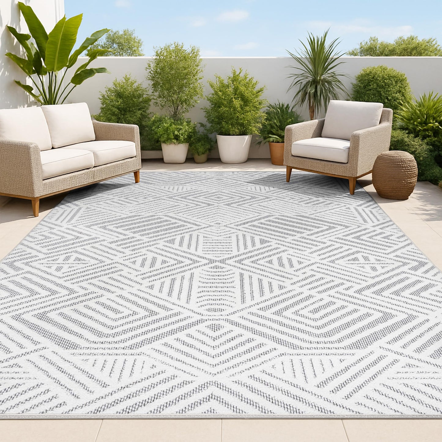 JONATHAN Y Art Deco Geometric Indoor Outdoor Area Rug 4X6 White/Black, Jordan High-Low Pile for Backyard, Patio, Porch, Easy-Cleaning, High Traffic, Pet-Friendly, Non-Shedding (SBH103A-4)