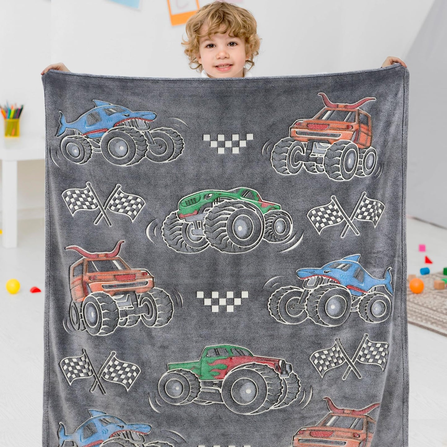 Boys Truck Car Toys Unique Gifts for Kids Glow in The Dark Blanket Glowing Cartoon Tractor Throw Blanket Soft Fleece Blanket Excavators Room Bed Sofa Decor Blankets