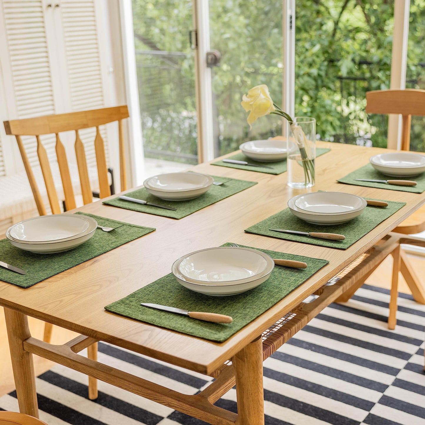 Demetex Green Placemats Set of 6 Vintage Cloth Textured Place Mats Stain Resistant for Holiday Barbecue and Dinning Table, Green