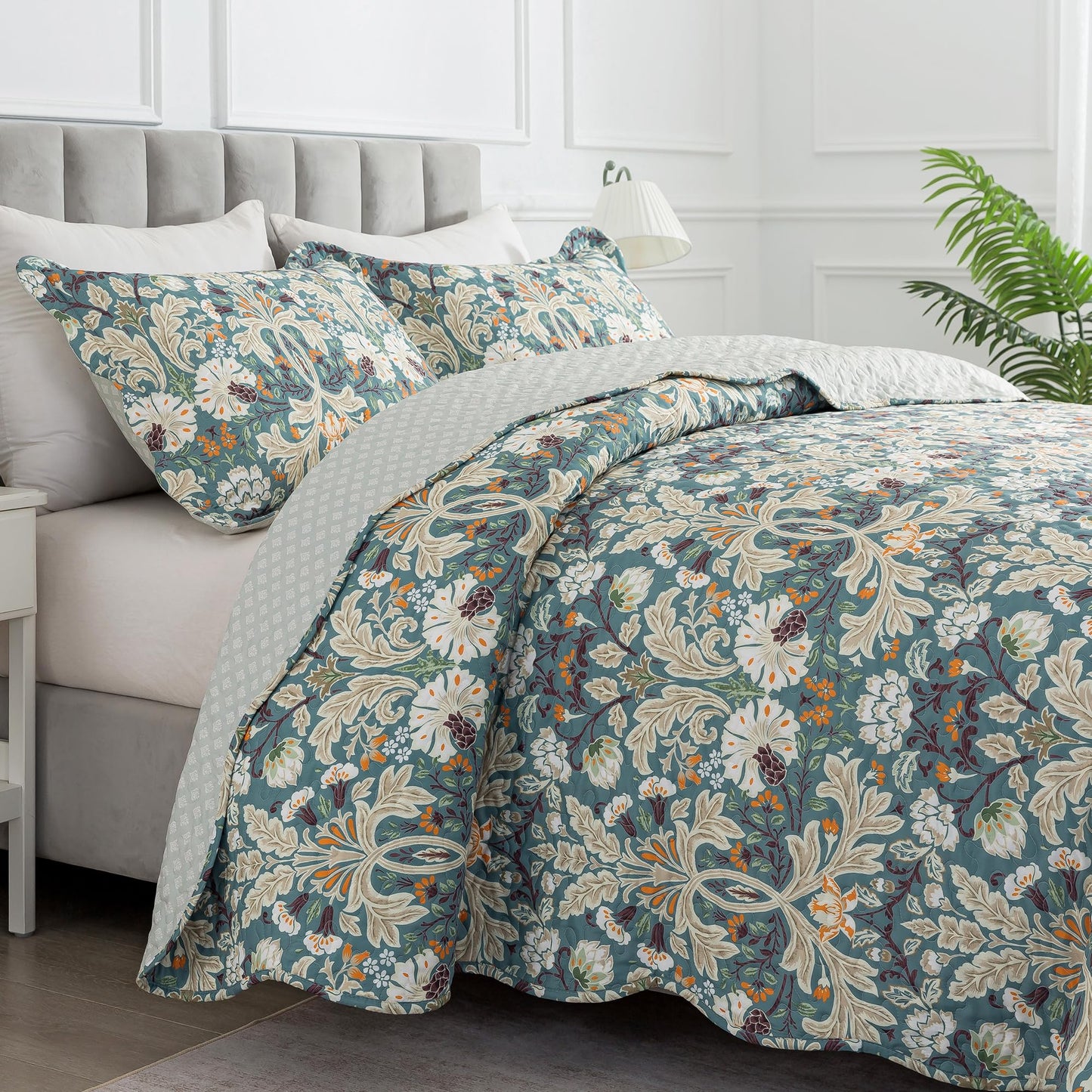 HoneiLife Queen Quilt Bedding Set - Microfiber Quilt Sets for Queen Bed, 3-Piece Lightweight Bedspreads,Reversible Coverlets Rustic Bed Cover, Floral Bedding Set All Season Quilts-Grayish Green