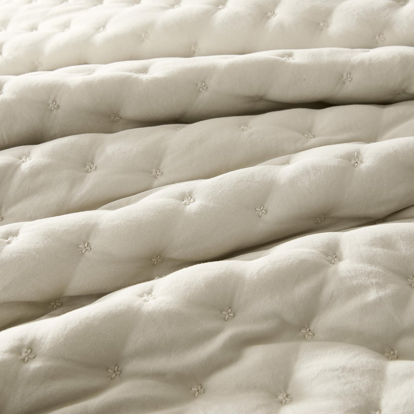 WDCOZY Beige King Size Quilt Bedding Sets with 2 Pillow Shams, Neutral Lightweight Soft Bedspread Coverlet, Quilted Blanket Thin Comforter Bed Cover for All Season, 3 Pieces, 104x90 inches