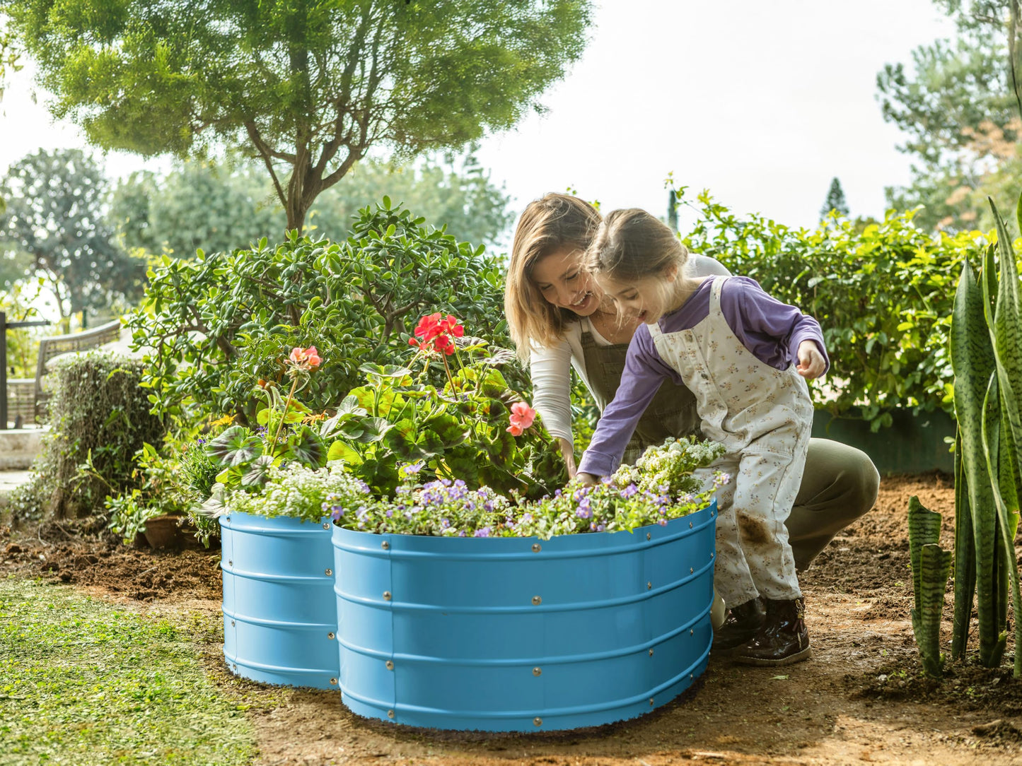 Plant & Plot Galvanized Raised Garden Beds Outdoor // Planter Raised Beds for Gardening, Vegetables, Flowers // Large Metal Garden Box (Teal) // Tool-Free Assembly