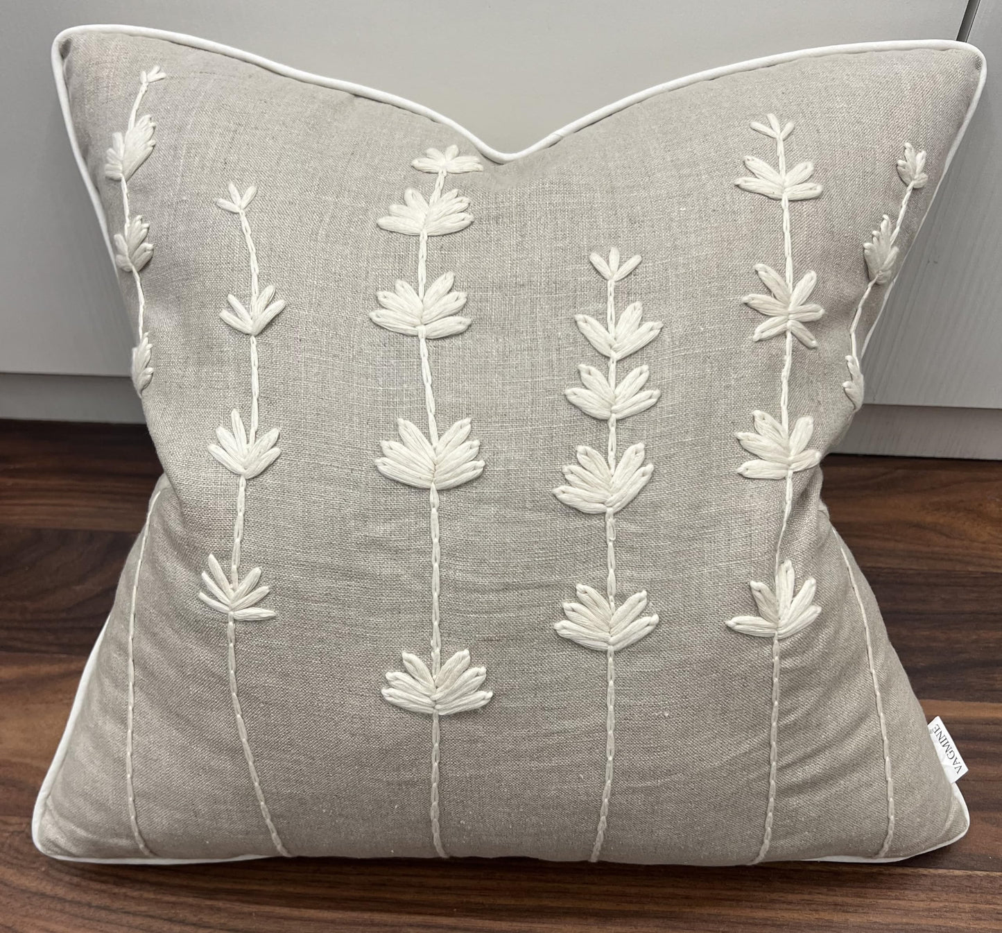 VAGMINE Hand Embroidered Linen Throw Pillow Cover 18x18 – Natural Square Decorative Accent Cushion for Sofa, Bed & Couch – Daisy