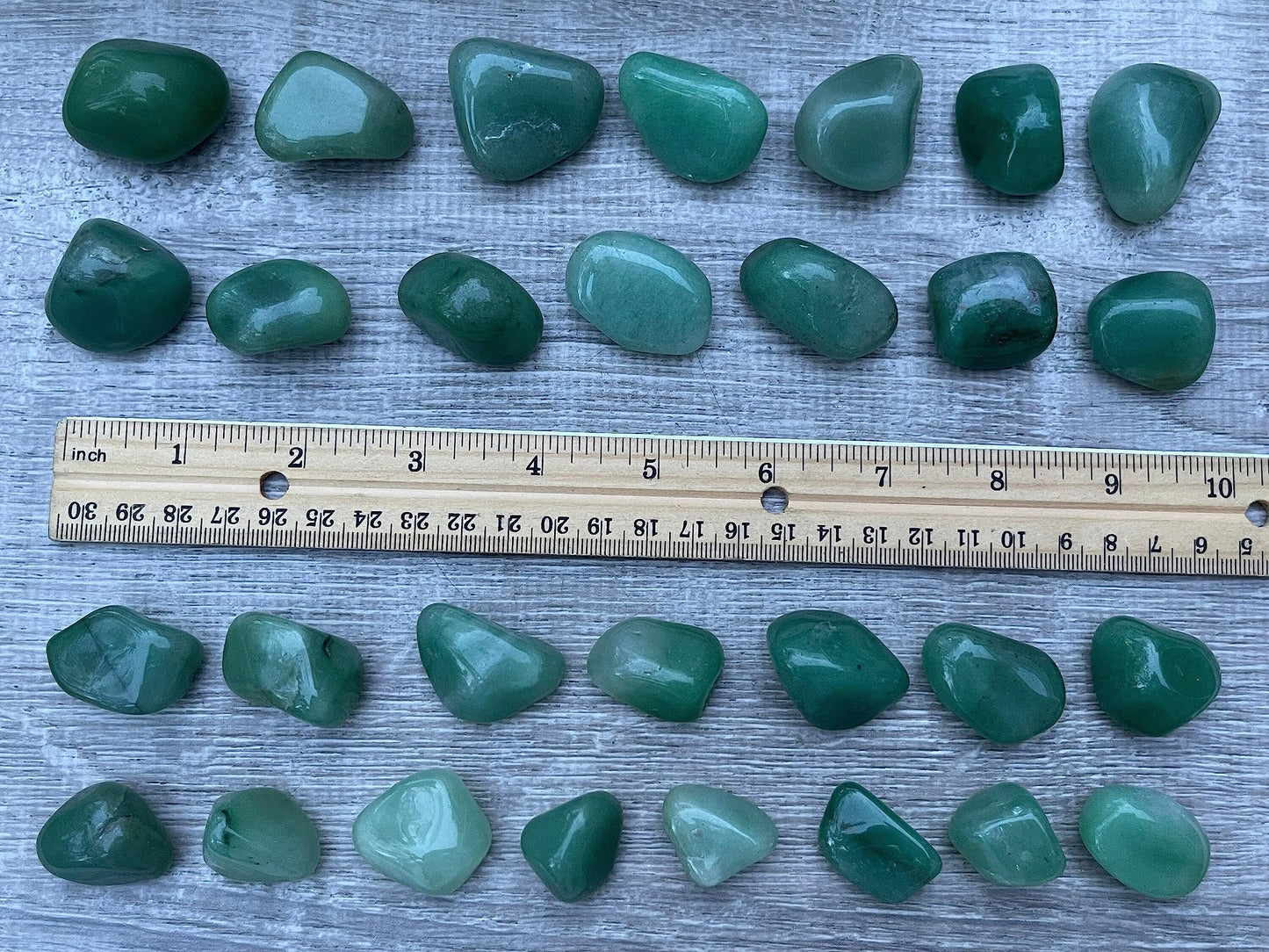 GAF TREASURES 5 Pcs Green Aventurine Tumbled Stones, Polished Natural Green Aventurine Gemstone, Green Aventurine Healing Crystals (Green Aventurine)