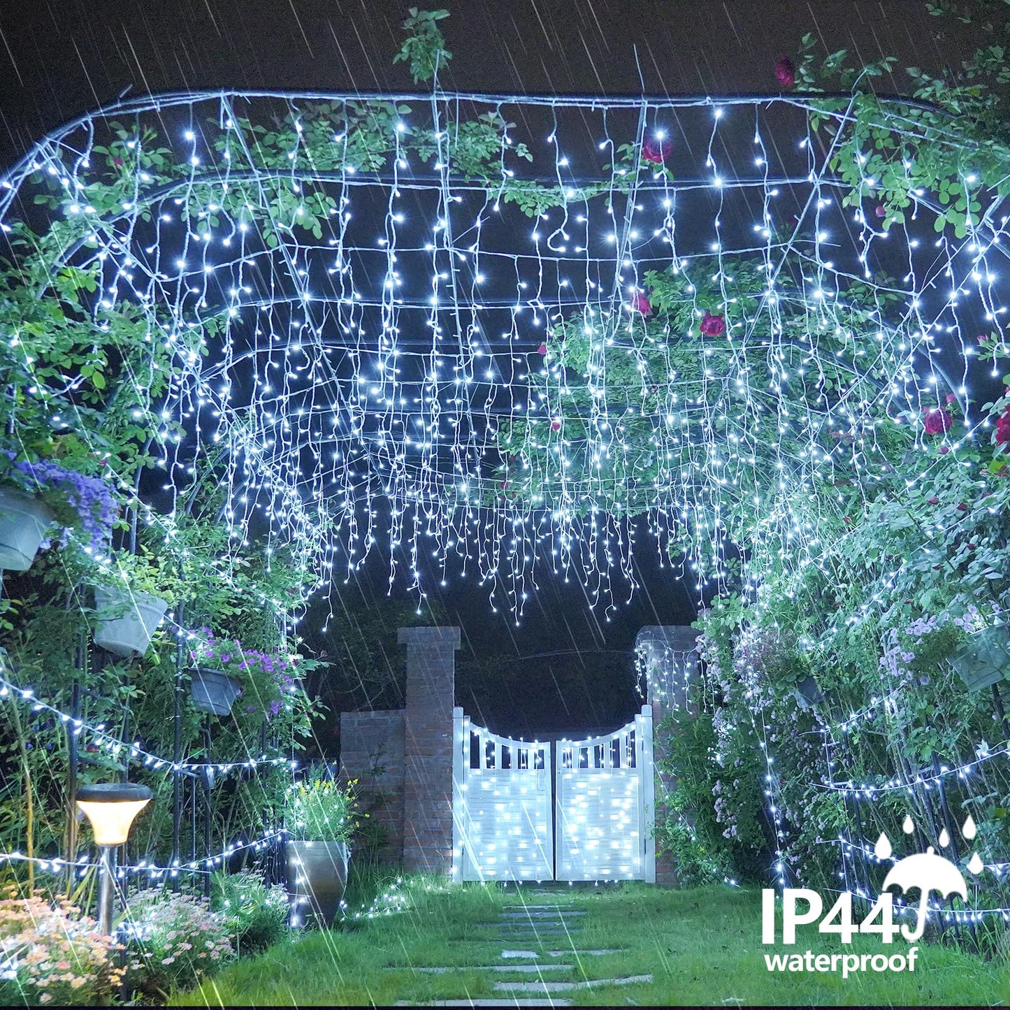 QITONG Icicle Lights for Outside, 66ft 800 LED String Lights Plug in with 8 Modes, Connectable White Icicle Christmas Light Clear Wire Indoor