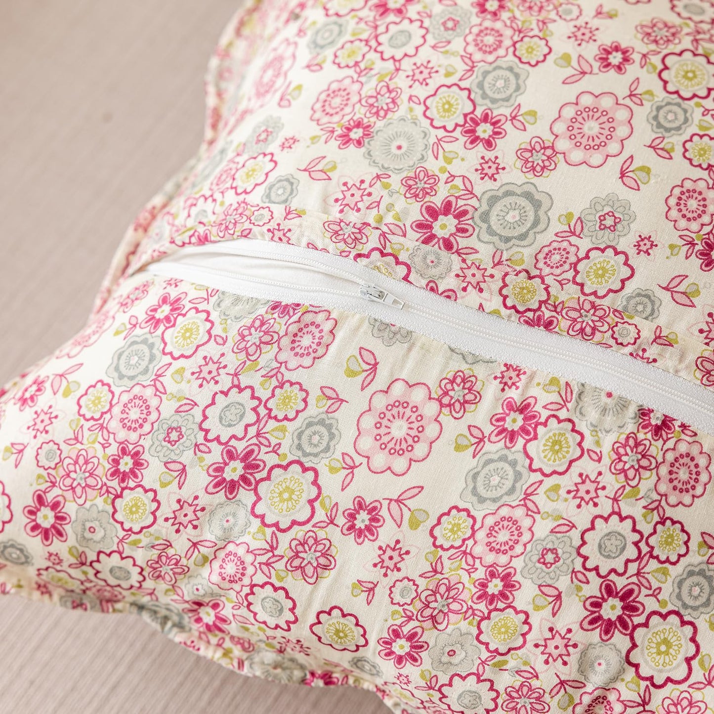 vctops Set of 2 Quilted 100% Cotton Boho Throw Pillow Covers 18" x 18" Farmhouse Country Floral Patchwork Decorative Cushion Cover, Patchwork Flower L
