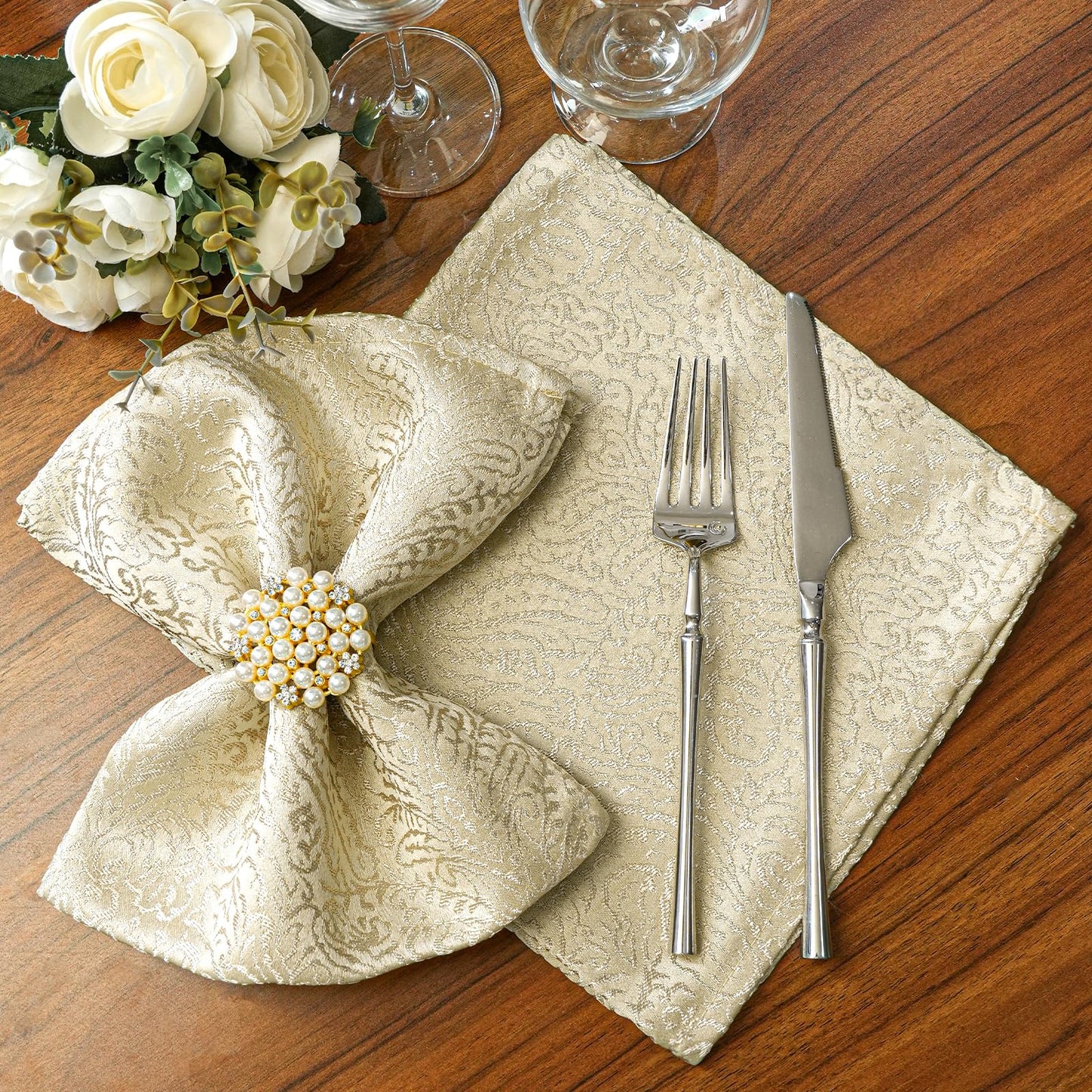 ZIWUROAD Cloth Napkins Beige, Set of 6 Washable Cotton Polyester Dinner Napkins 18 x 18 Inch Ultra Soft Cocktails Napkins Premium Quality Yarn-Dyed Jacquard Fabric Table Napkins with Hemmed Edges