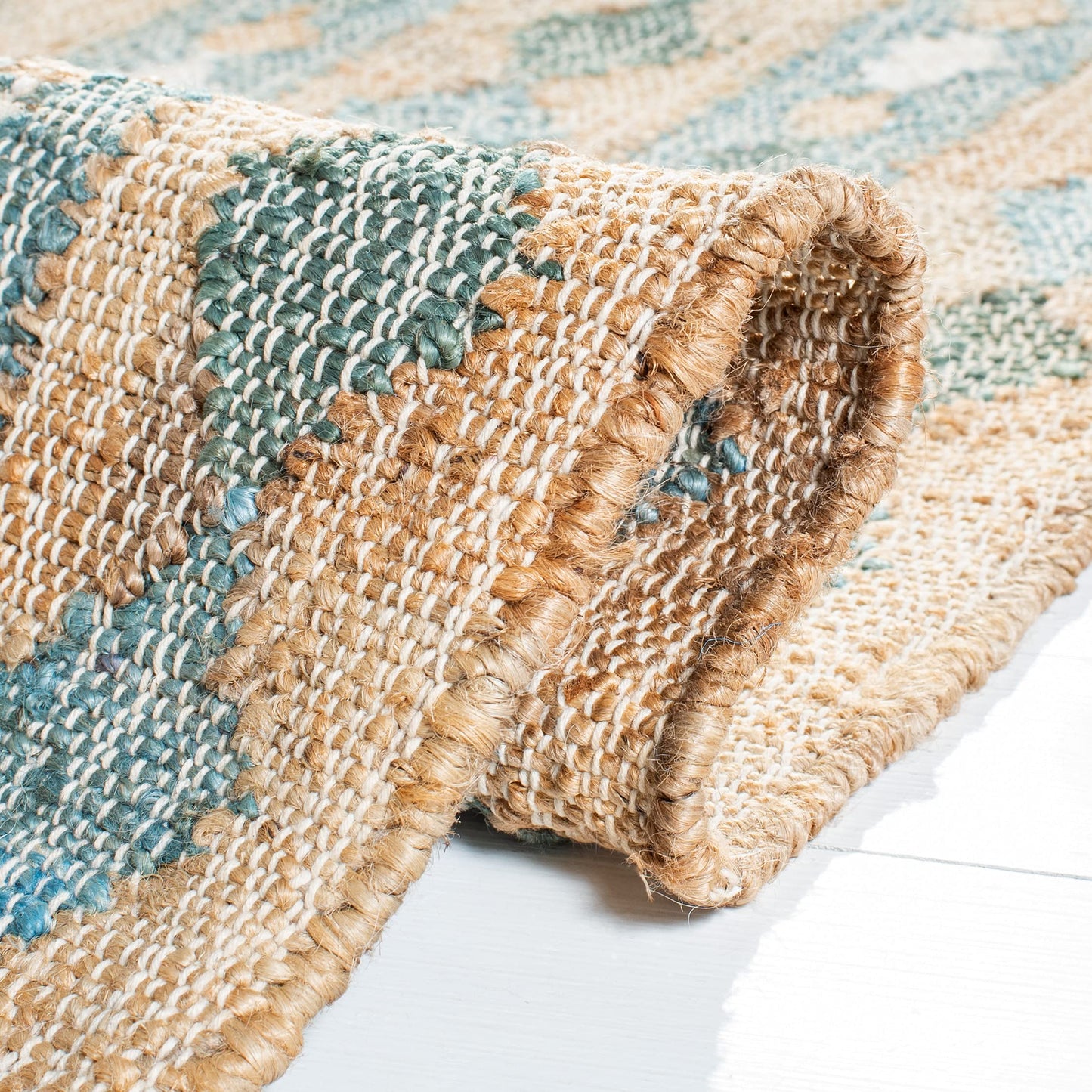 SAFAVIEH Kilim Collection Area Rug - 5' x 8', Natural & Blue, Flat Weave Jute Design, Ideal for High Traffic Areas in Living Room, Bedroom (KLM759M)