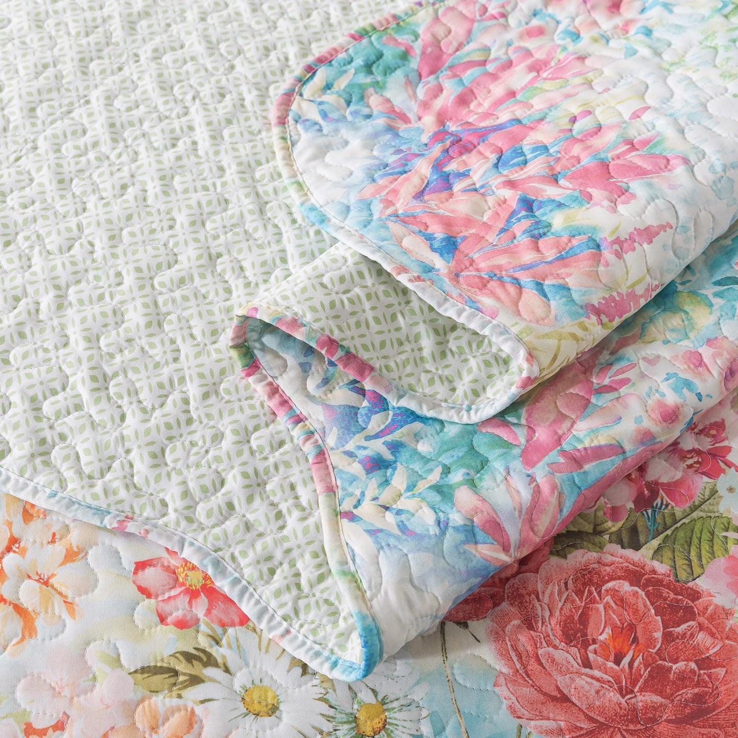 HoneiLife Quilt Sets Queen Size - Floral Quilt 3-Piece, Botanical Bedspreads Wildflower Coverlets for Queen Bed, Microfiber Bed Cover, All Season Quilts-Coral Pink