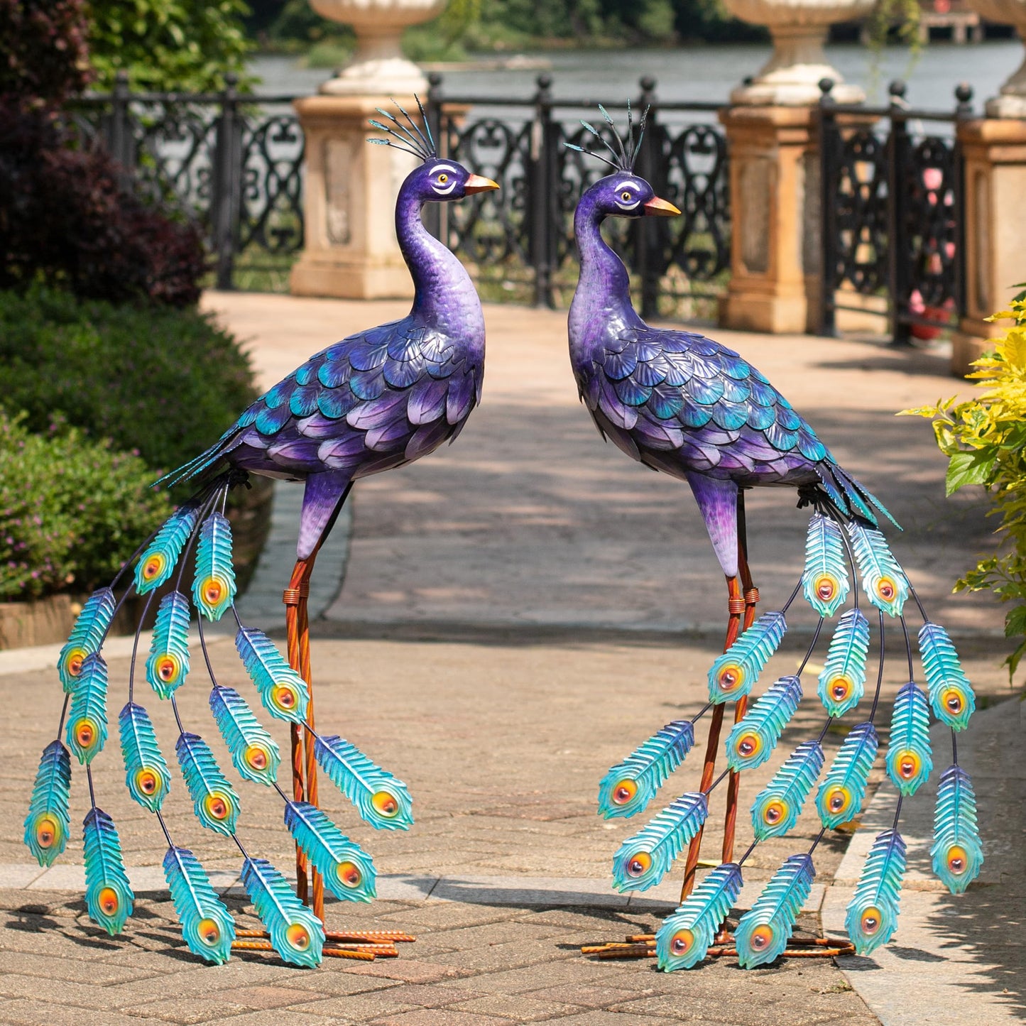 Kircust Purples Peacock Garden Statue and Sculpture, Metal Peacocks Yard Art Lawn Decor, Large Birds Garden Sculptures & Statues for Patio Backyard Pond Home Decoration