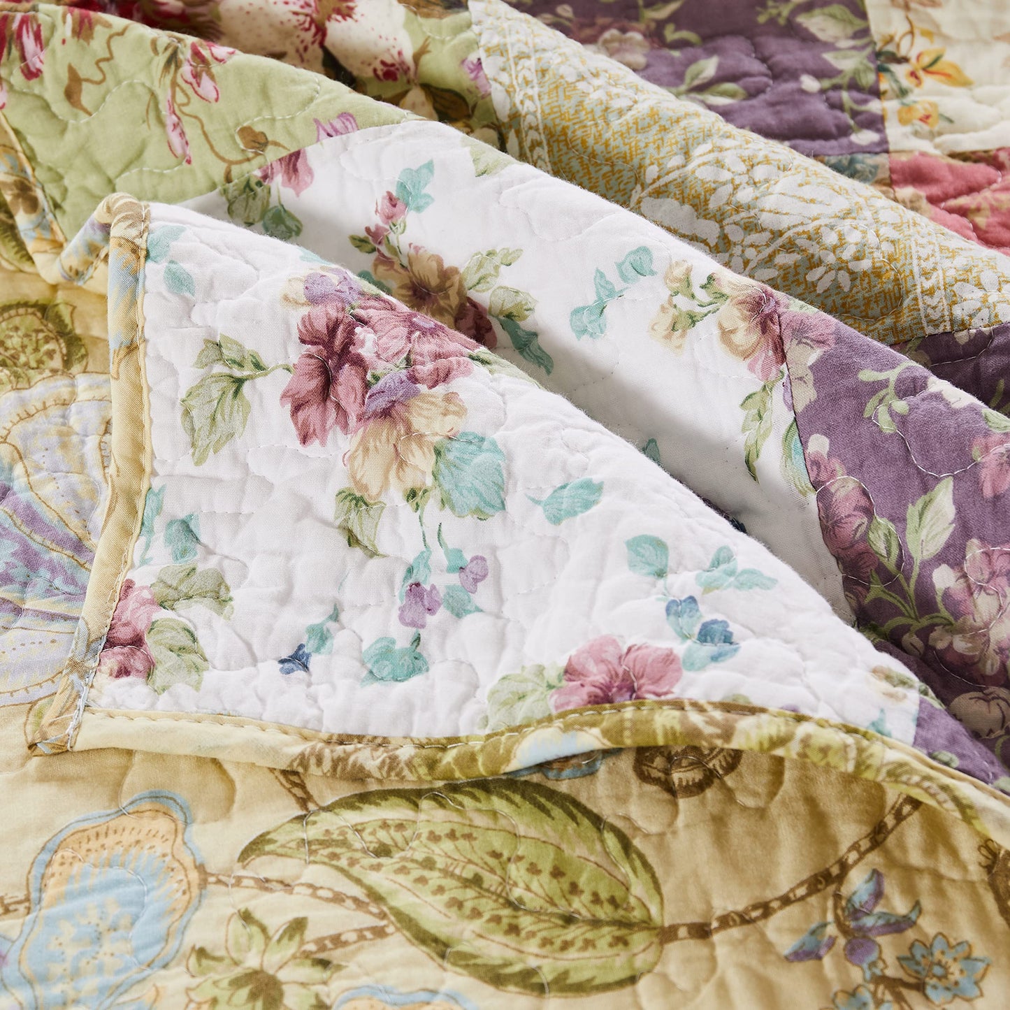 Greenland Home Blooming Prairie Quilted Patchwork Throw