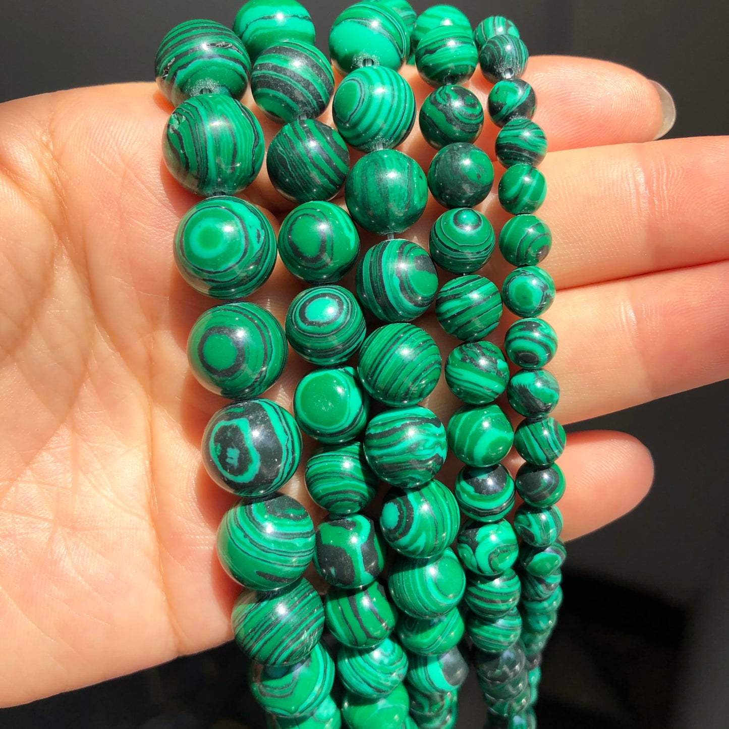 Yochus 45pcs Glossy Malachite Beads，8mm Healing Power Natural Stone Round Loose Gemstone Beads for Jewelry Making Earring Necklace DIY Crafts