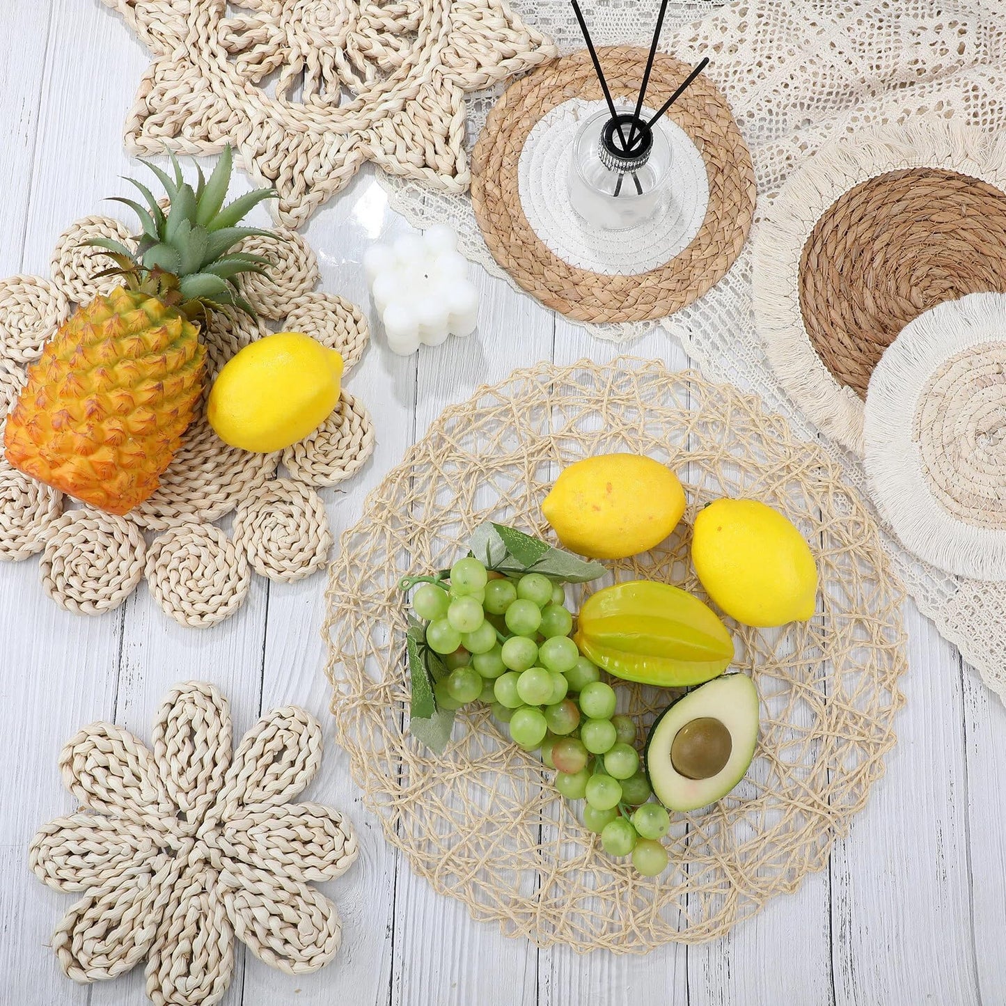 Beeveer 7 Pcs Boho Wall Baskets Decor Hanging Rustic Rattan Wicker Wall Baskets Round Wall Art for Farmhouse Living Rooms Bedrooms Kitchen Decorations