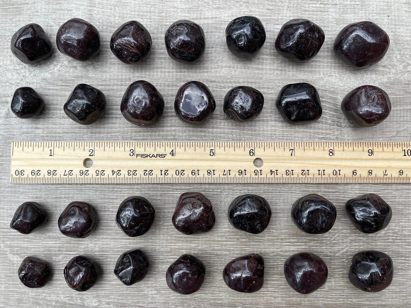 GAF TREASURES 5 Pcs Garnet Tumbled Stones, Polished Garnet Gemstone, Garnet Healing Crystals (Garnet)