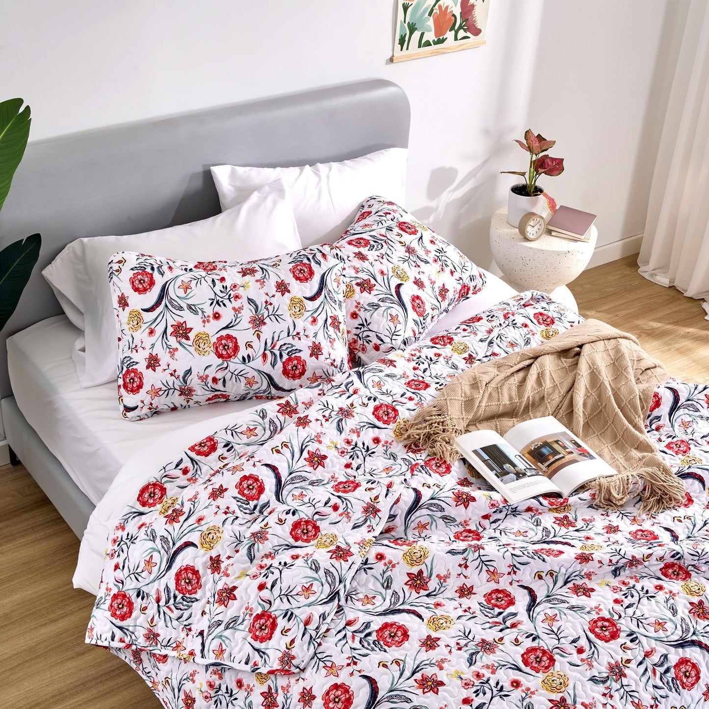 SLEEP ZONE Reversible Quilt Set, Soft Lightweight Coverlet Set for All Season King Bedspread 106x96 inch with 2 Pillow Shams, Evans Pattern
