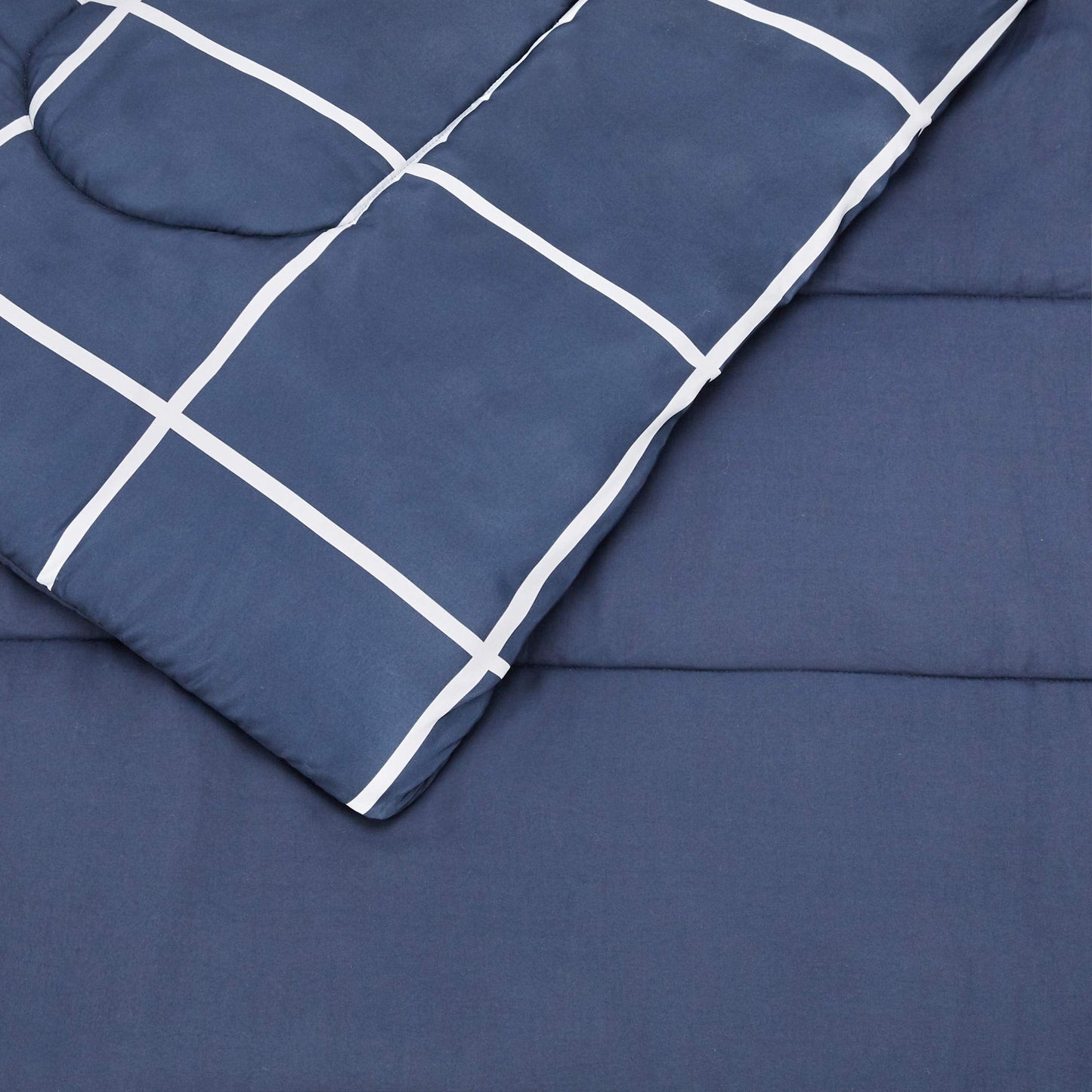 Amazon Basics 5-Piece Lightweight Microfiber Comforter Set with Sheets, Bed-in-a-Bag, Navy with Grey Plaid Bedding, Twin/Twin XL