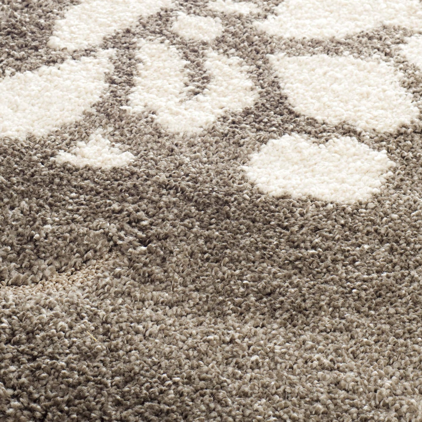 SAFAVIEH Florida Shag Collection Accent Rug - 3'3" x 5'3", Smoke & Beige, Non-Shedding & Easy Care, 1.2-inch Thick Ideal for High Traffic Areas in Foyer, Living Room, Bedroom (SG464-7913)