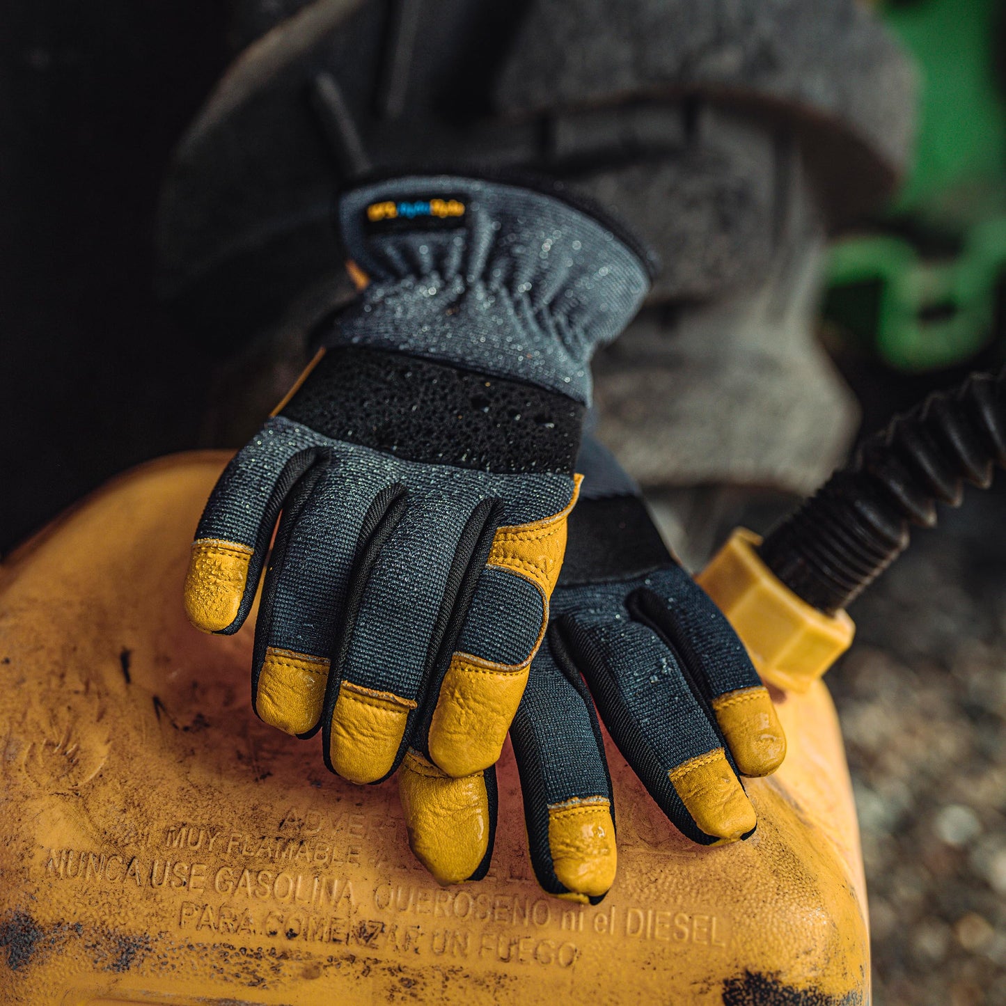 Wells Lamont Men's Slip-On HydraHyde Work Gloves – Water-Resistant Leather for Gardening, Landscaping – Reinforced Fingertips, Breathable Spandex – Durable, Comfortable, Flexible – Gray - XL