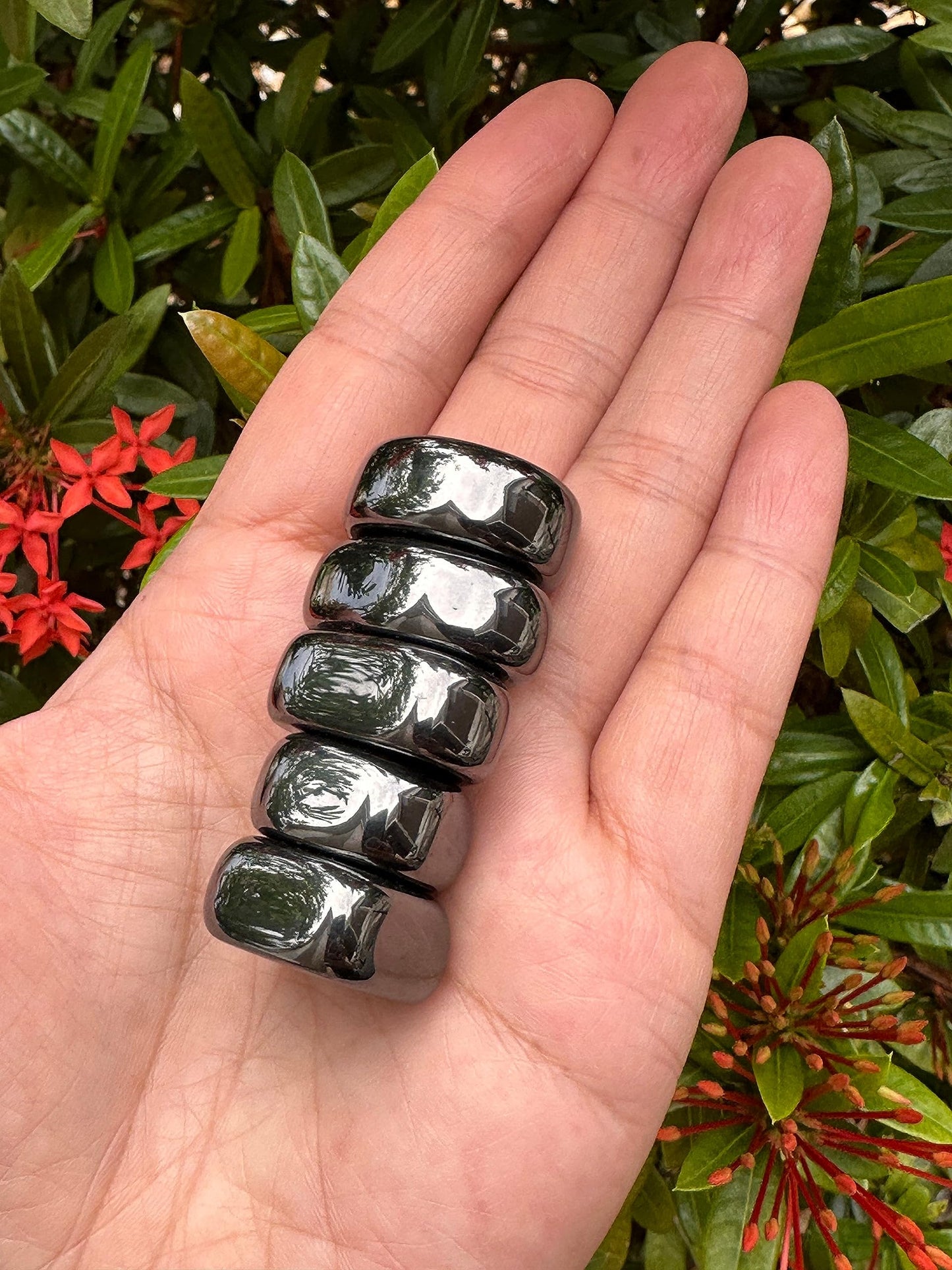 GAF TREASURES 5 Pcs Magnetic Hematite Tumbled Stones, Polished Natural Gemstone, Healing Crystals