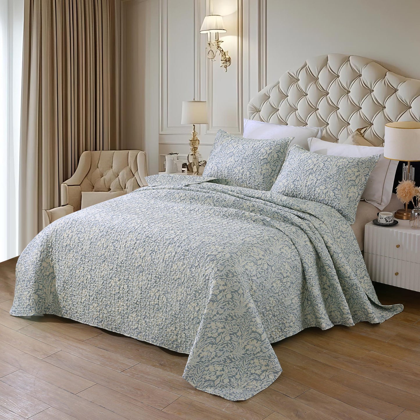 DURLENGEN Botanical Quilt Set King Size 3Pcs, Bluish Grey Printed with Beige Leaves Pattern,Soft Polyester Lightweight Bedspread for All Season Layering(King 106x96,Beige Botanical)