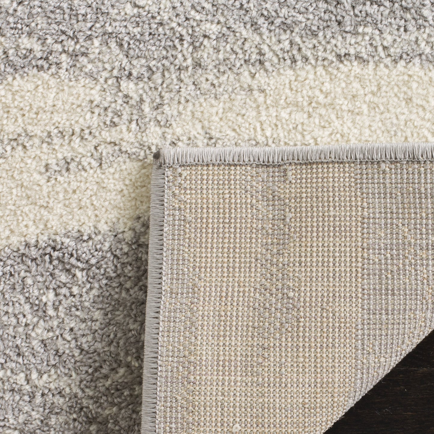 SAFAVIEH Area Rug 8x10 - Adirondack Collection - Large - Grey & Cream, Modern Wave Design, Non-Shedding & Easy to Clean, Ideal for Living Room, Bedroom, Dining Space (ADR125B)