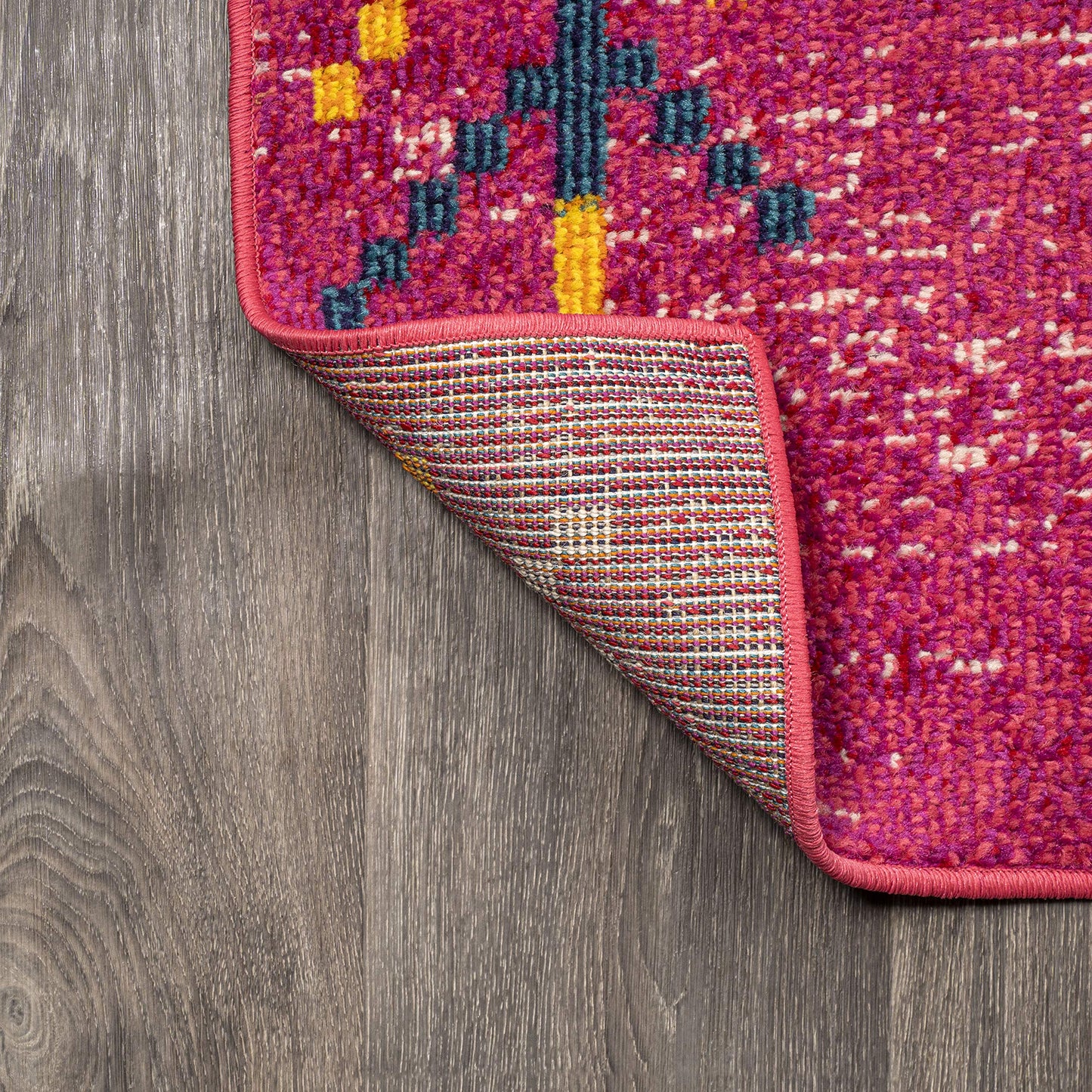 JONATHAN Y Tribal Love Geometric Pink/Multi Indoor Area Rug, 4x6, Bohemian, Casual, Easy-Cleaning for Living Room, Bedroom, Kitchen, Pet Friendly, Non-Shedding (MOH105B-4)