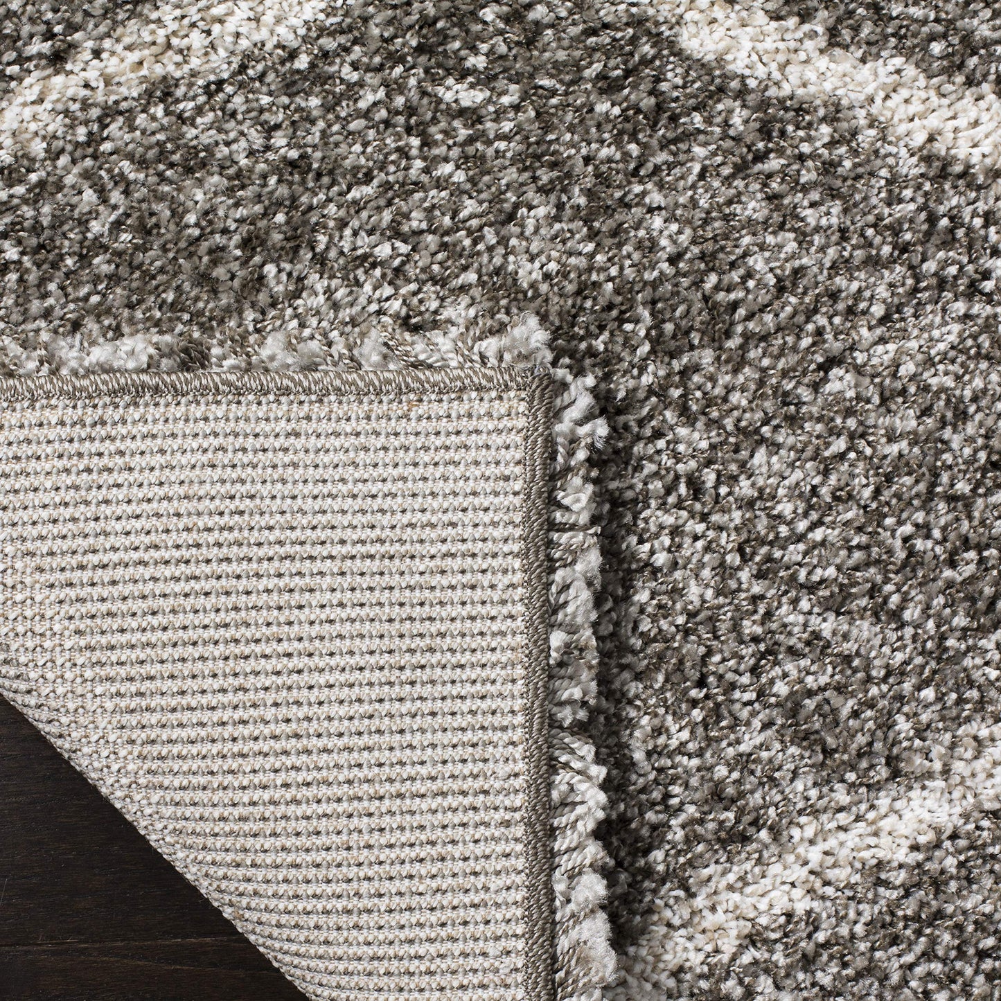 SAFAVIEH Hudson Shag Collection Accent Rug - 2'3" x 3'9", Grey & Ivory, Trellis Design, Non-Shedding & Easy Care, 2-inch Thick Ideal for High Traffic Areas in Entryway, Living Room, Bedroom (SGH280B)