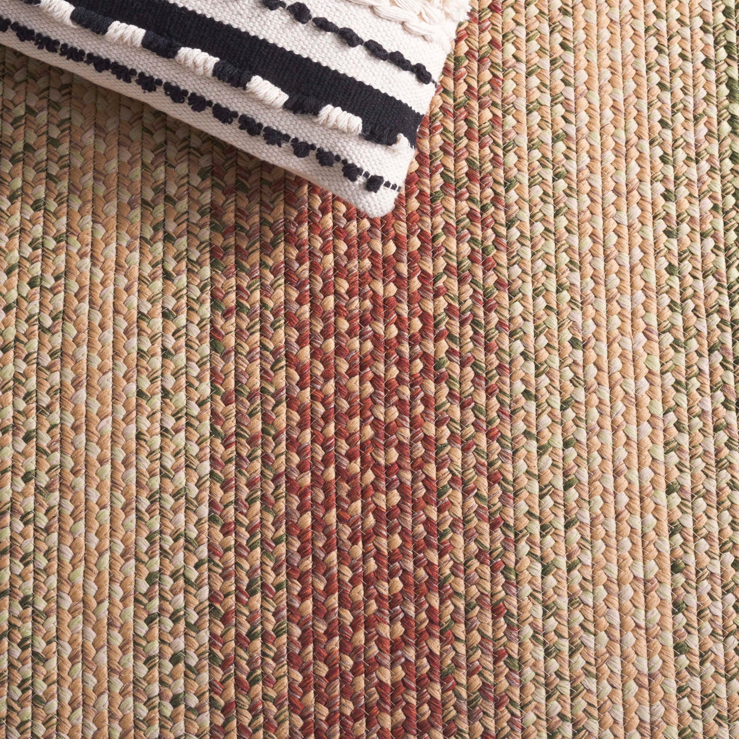 SAFAVIEH Washable Rug Outdoor Braided Collection - 5' x 8' Oval, Rust & Multi, Handmade & Reversible, Non-Shedding & Easy to Clean, Ideal for Patio, Backyard, Mudroom (BRD303A)