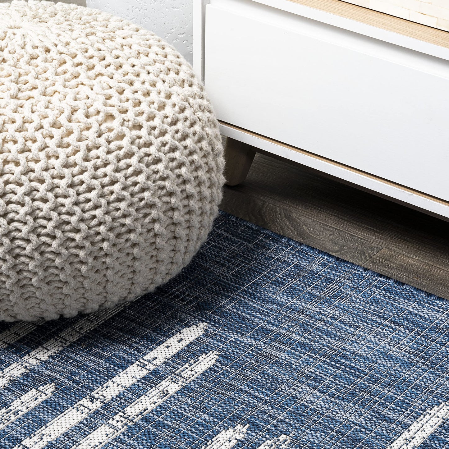 JONATHAN Y Stripe Geometric Indoor Outdoor Area Rug 4X6 Blue/Ivory, Zolak Berber for Backyard, Patio, Porch, Easy-Cleaning, High Traffic, Pet-Friendly, Non-Shedding (SMB124C-4)