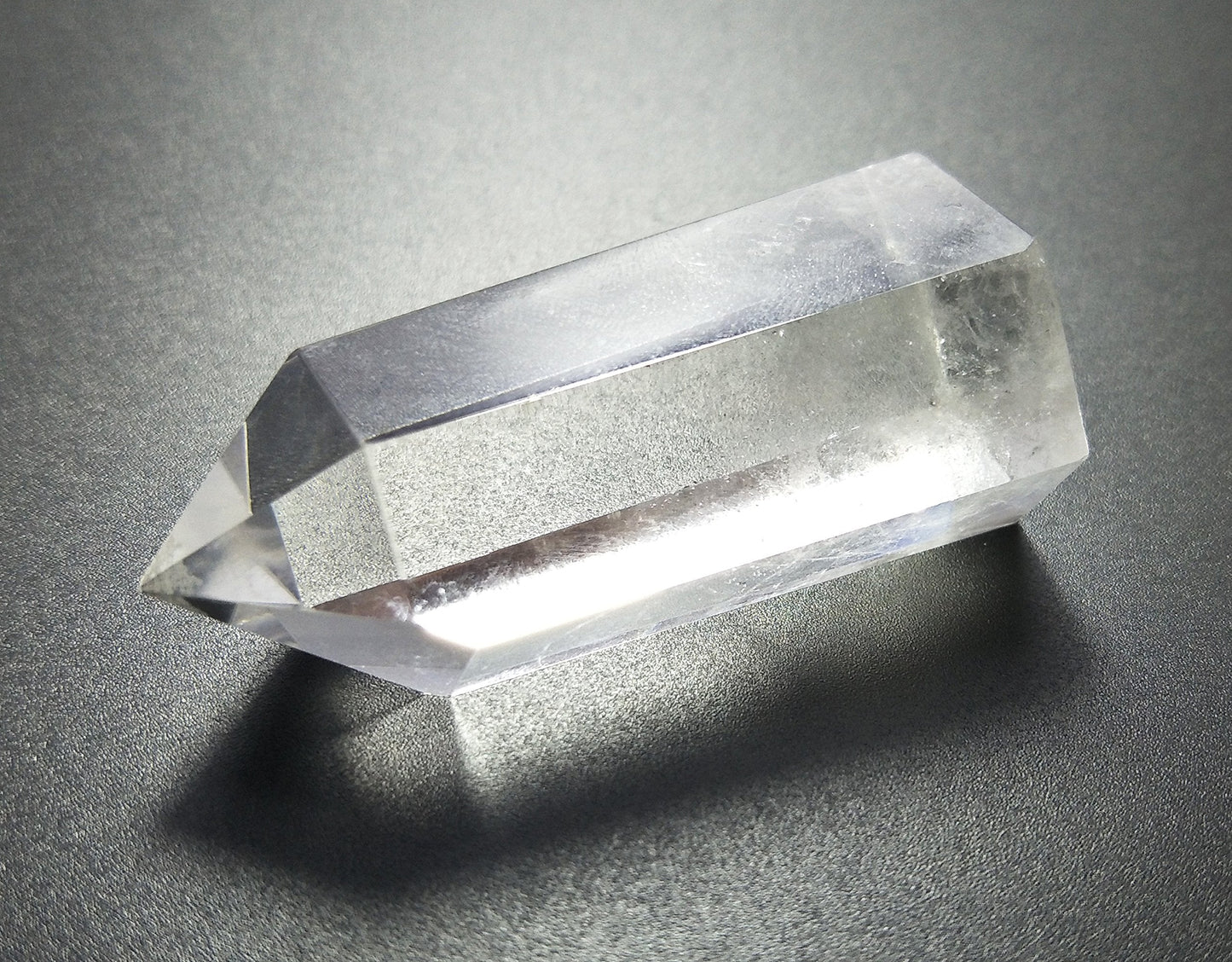 Healing Stone Wand of Clear Quartz Crystal Pointed & Faceted Prism Bar for Reiki Chakra Meditation Therapy Deco