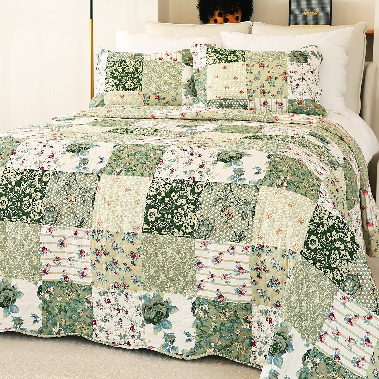 Cmfshape Summer Floral Queen Quilted Bedspread,Romantic Green Quilt Set,Reversible Stitched Bedding Cover All Season,Soft Lightweight Coverlet with Pillow Cases (Green&White, Queen90 x90)