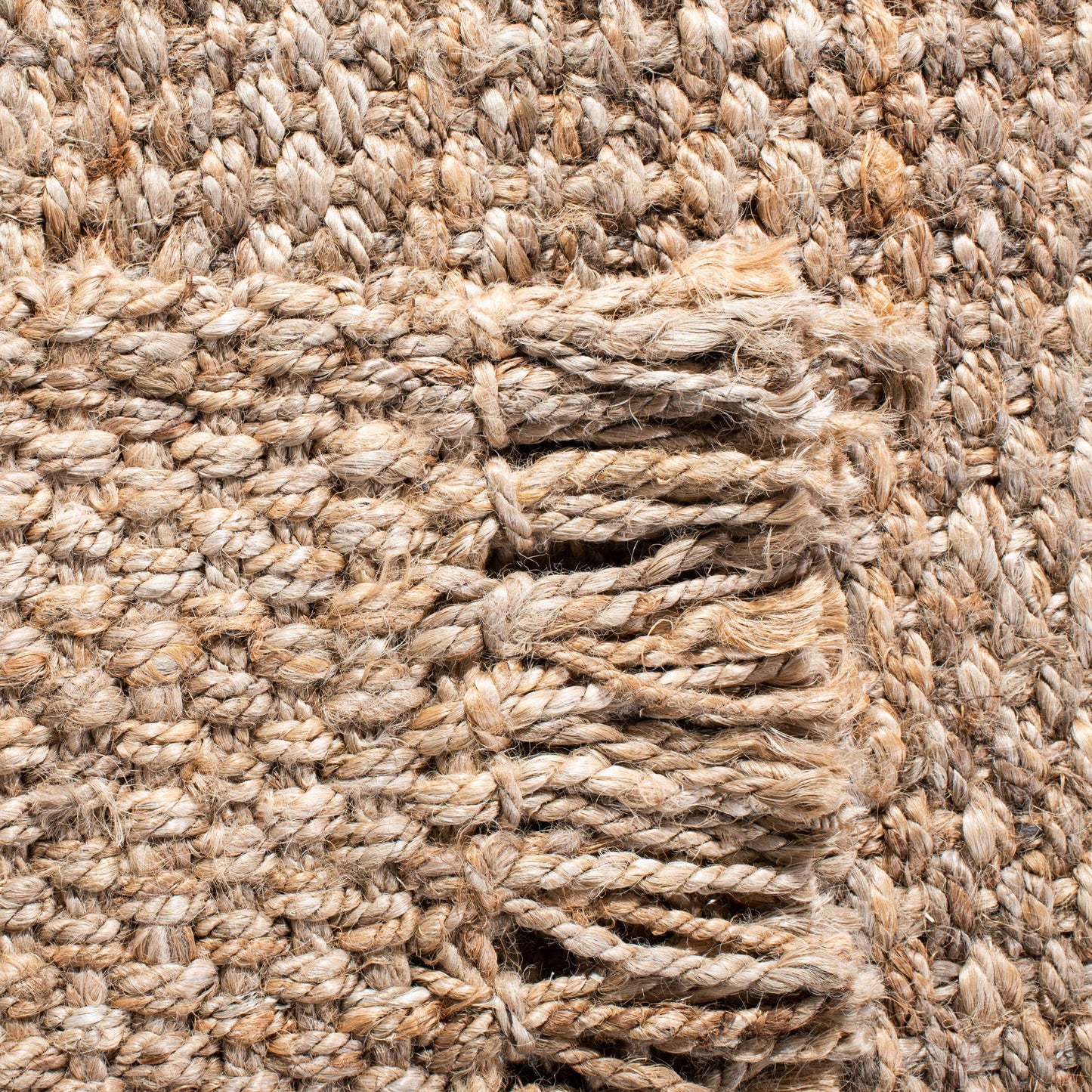 SAFAVIEH Natural Fiber Collection Accent Rug - 3' x 5', Natural, Handmade Tassel Jute, Ideal for High Traffic Areas in Entryway, Living Room, Bedroom (NF467A)