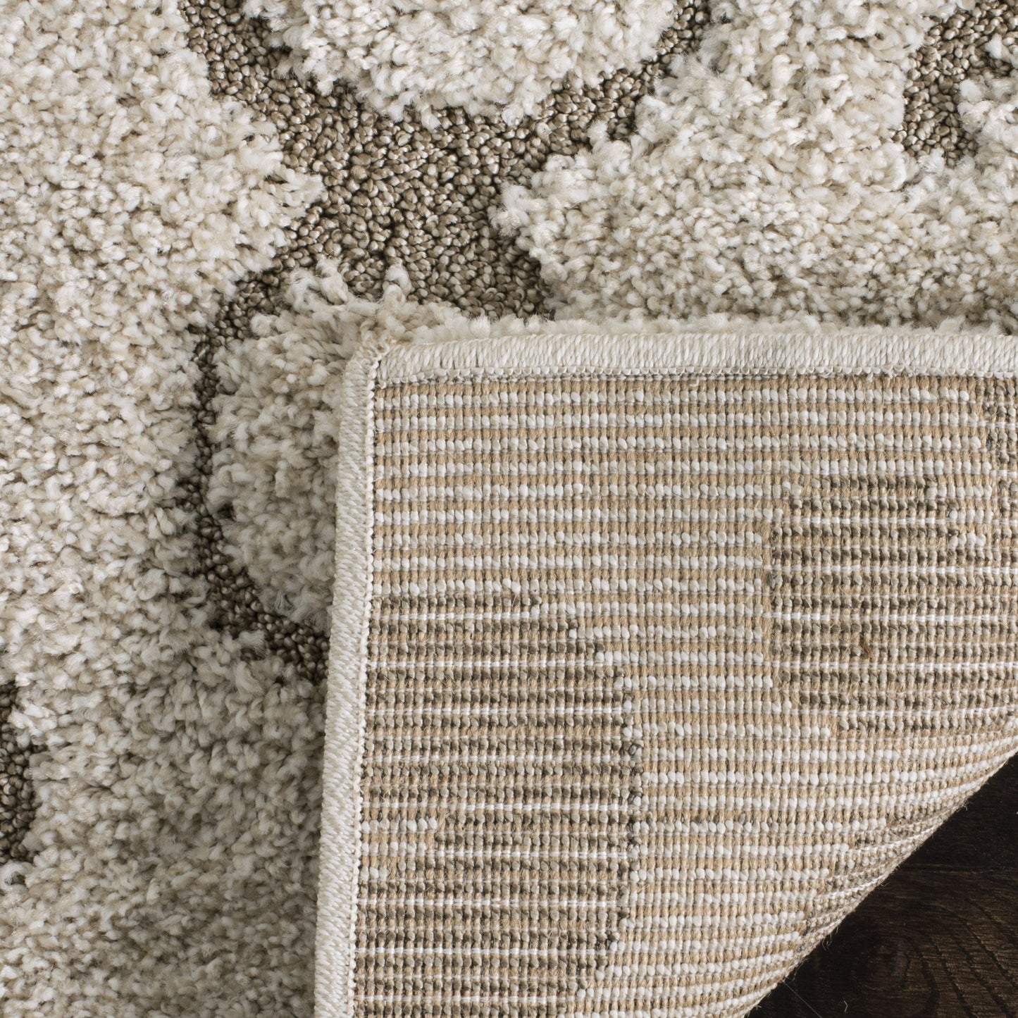 SAFAVIEH Florida Shag Collection Area Rug - 5'3" x 7'6", Cream & Beige, Scroll Design, Non-Shedding & Easy Care, 1.2-inch Thick Ideal for High Traffic Areas in Living Room, Bedroom (SG470-1113)