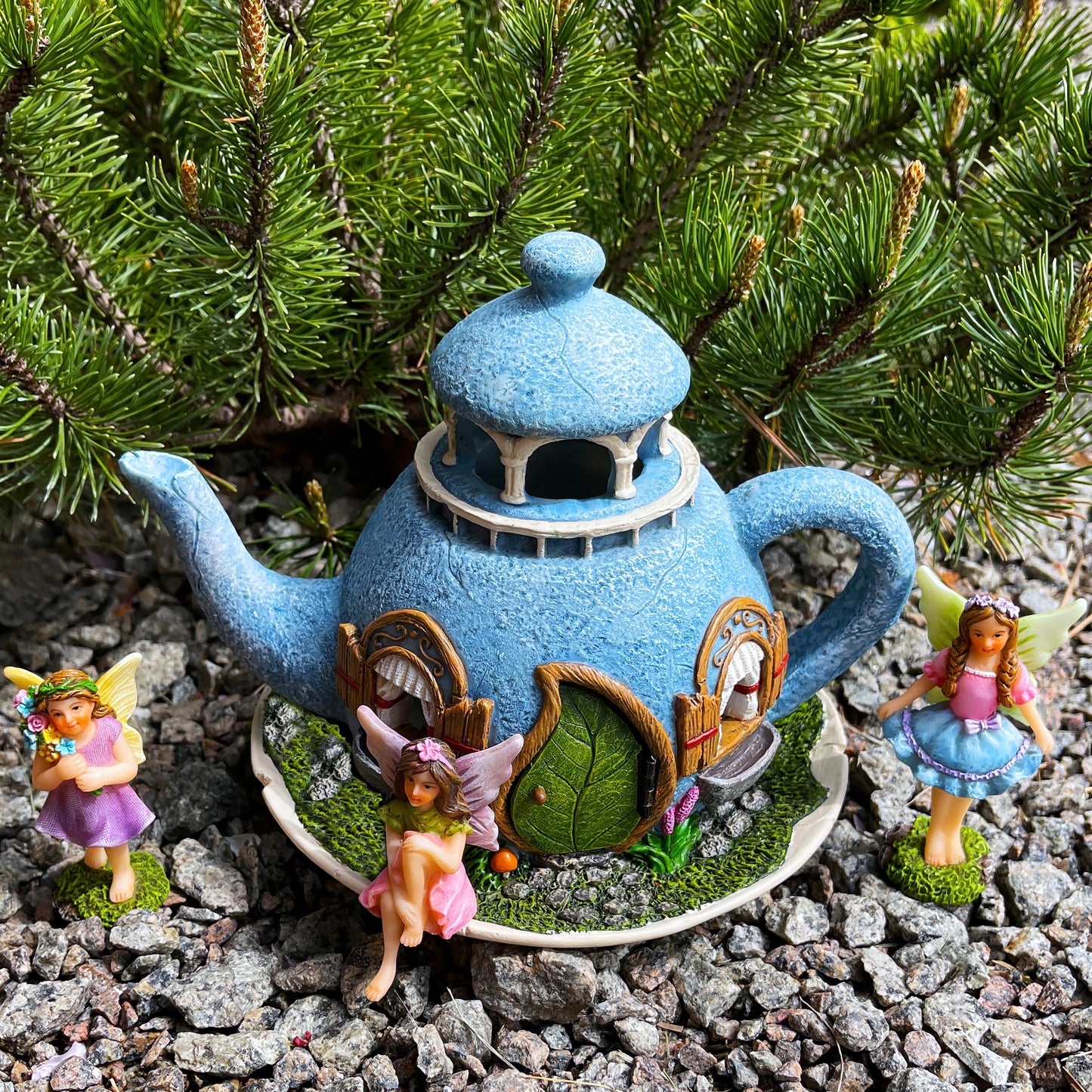 Mood Lab Fairy Garden Figurines - Teapot House Set (4 pcs) - 7.1" H Miniature Decorative House & Accessories - Outdoor & Indoor Garden Decor