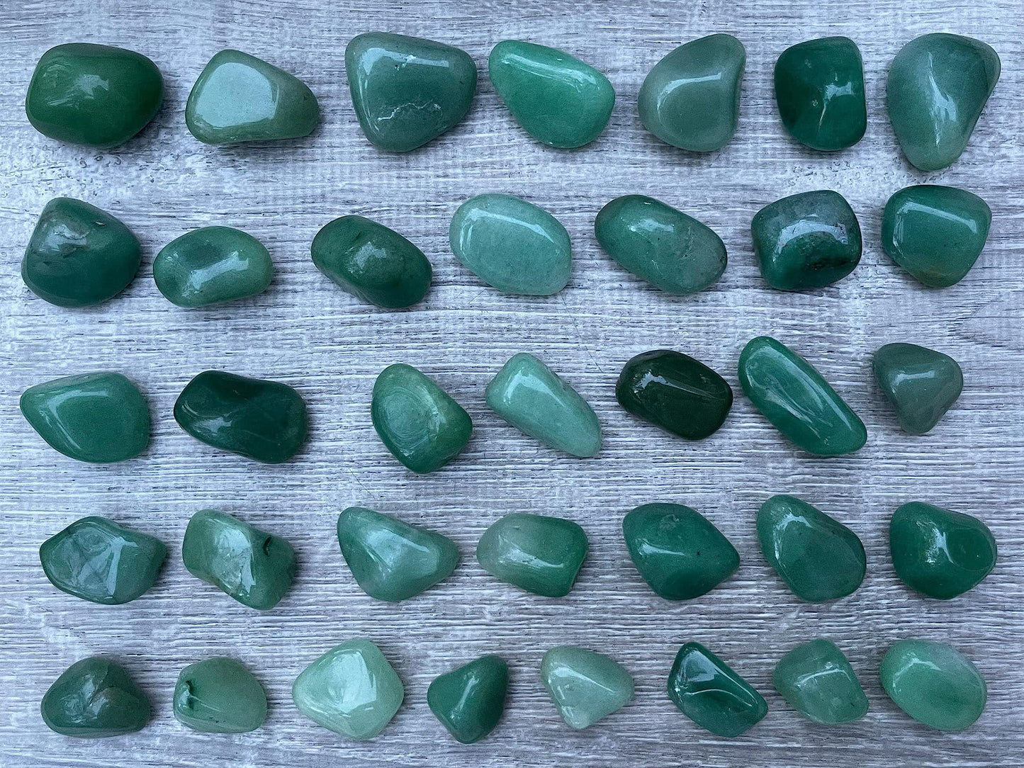 GAF TREASURES 5 Pcs Green Aventurine Tumbled Stones, Polished Natural Green Aventurine Gemstone, Green Aventurine Healing Crystals (Green Aventurine)